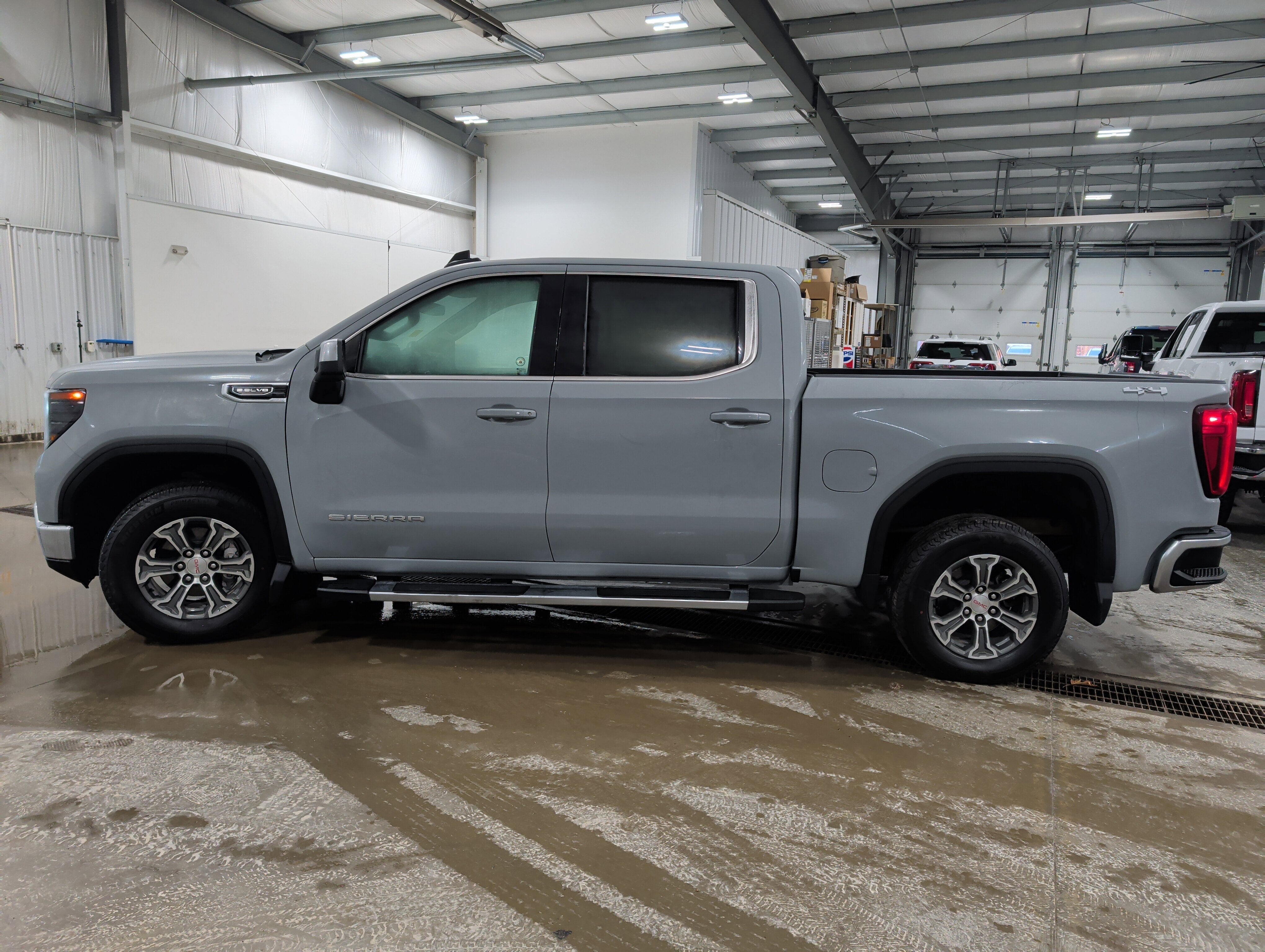 2024 GMC Sierra 1500 SLE