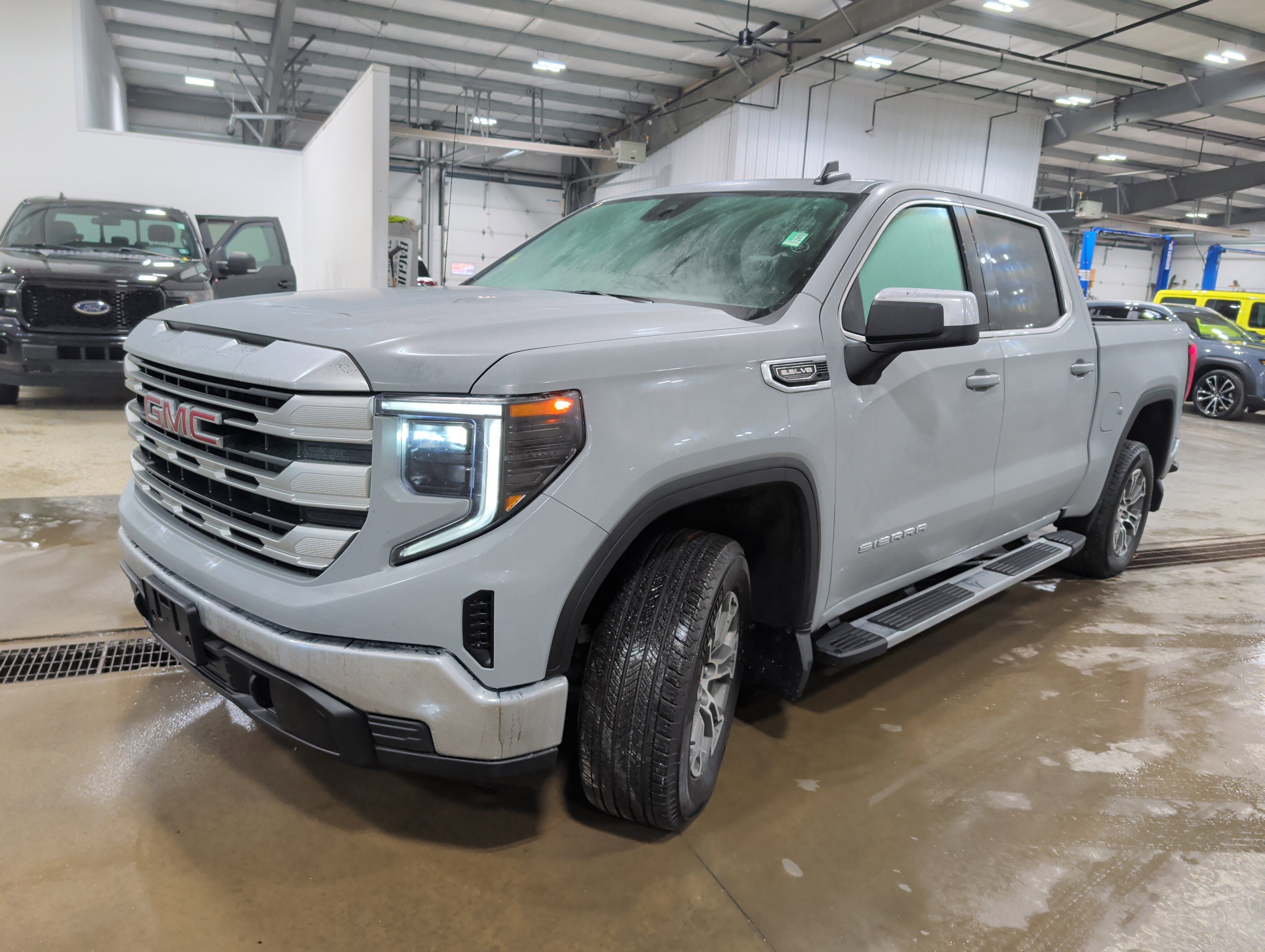 2024 GMC Sierra 1500 SLE