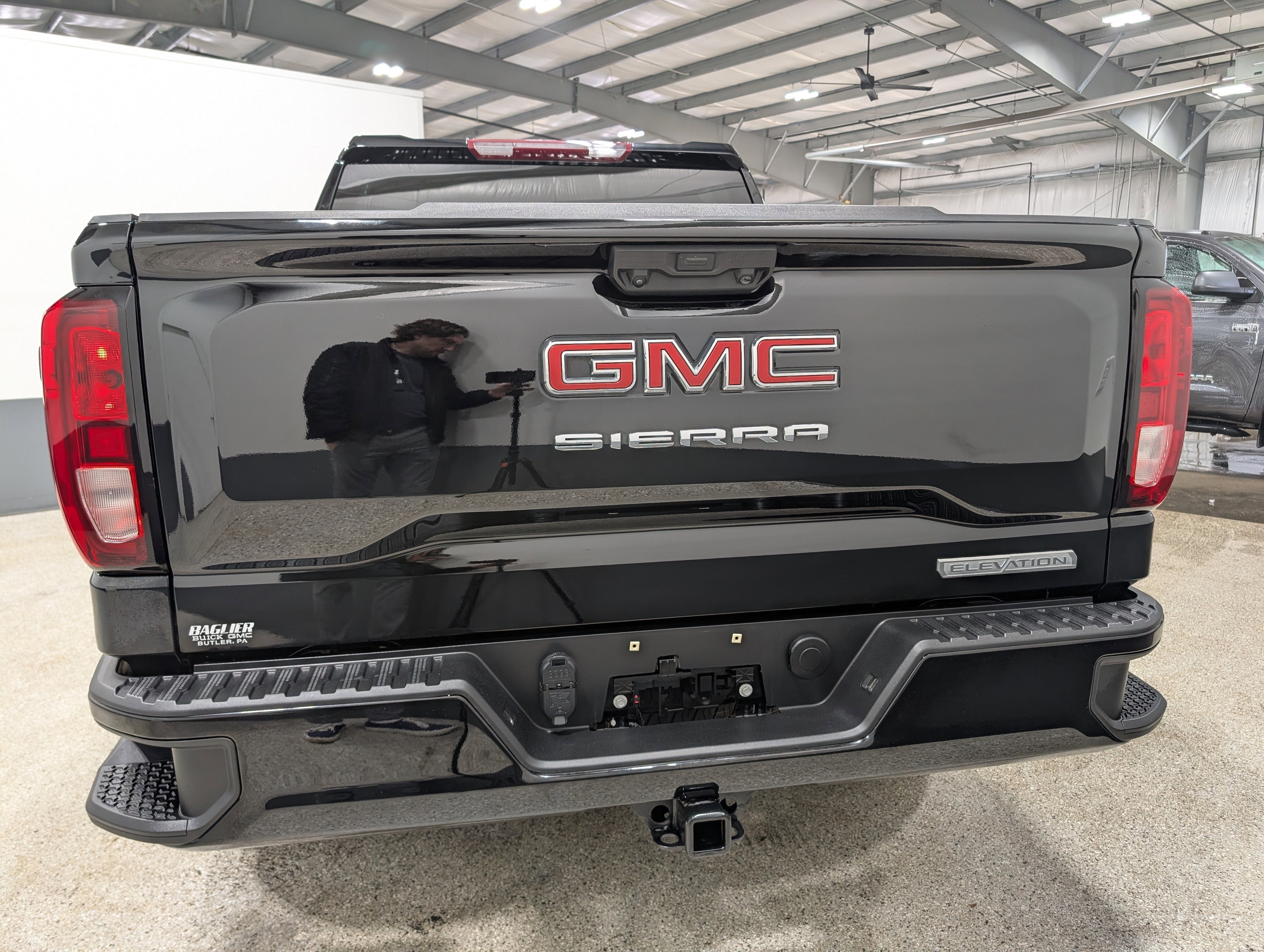 2023 GMC Sierra 1500 Elevation