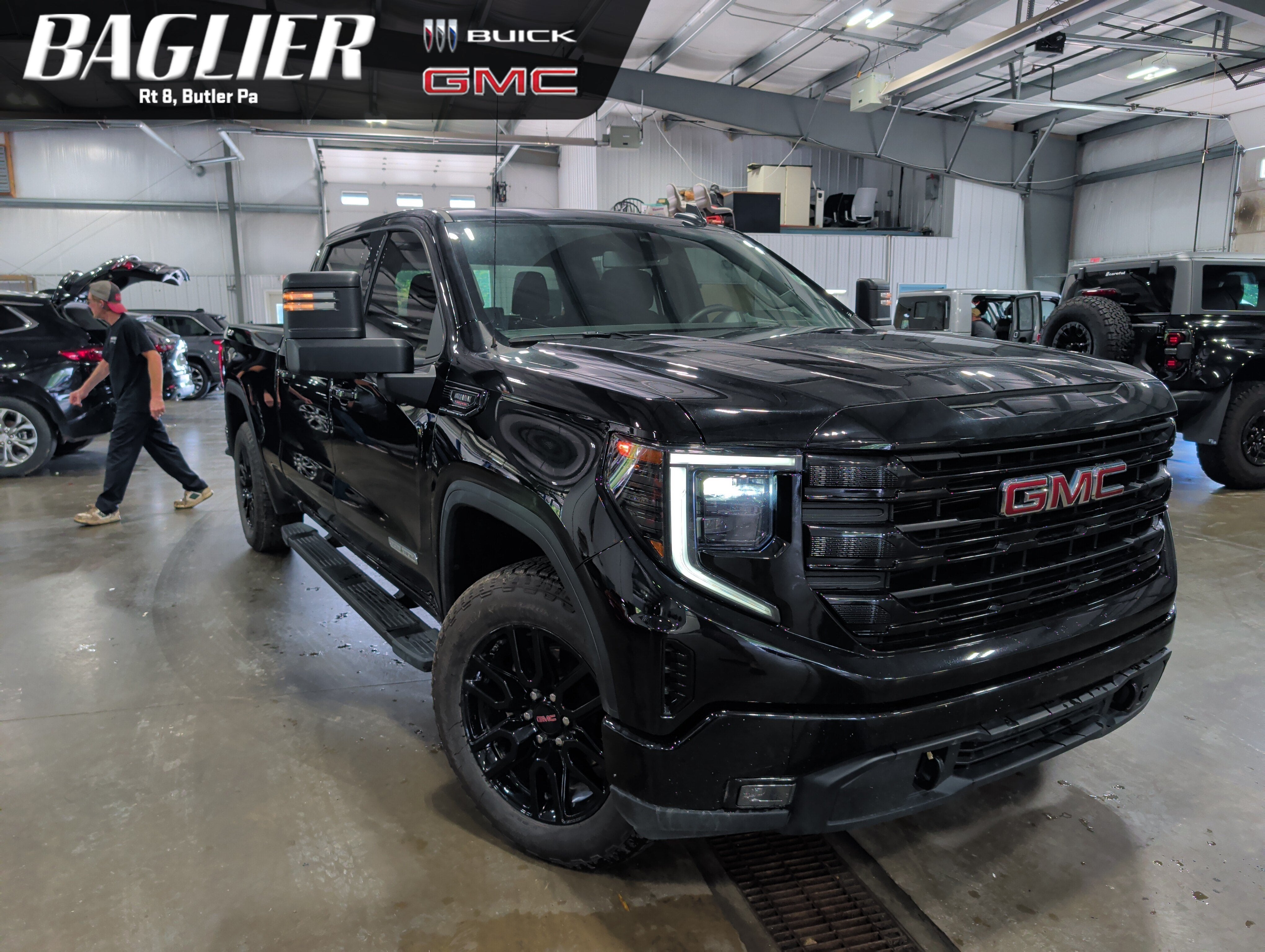 2025 GMC Sierra 1500 Elevation
