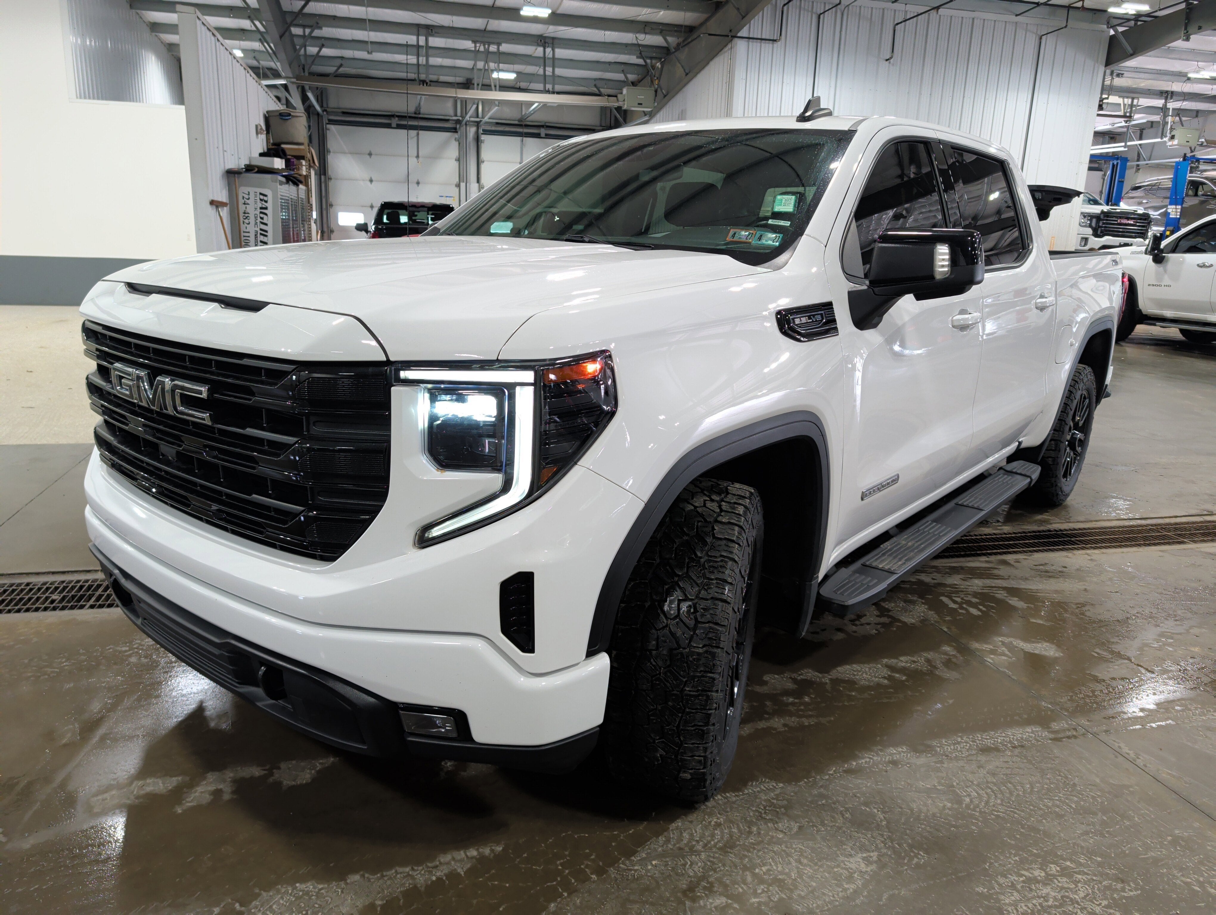 2023 GMC Sierra 1500 Elevation