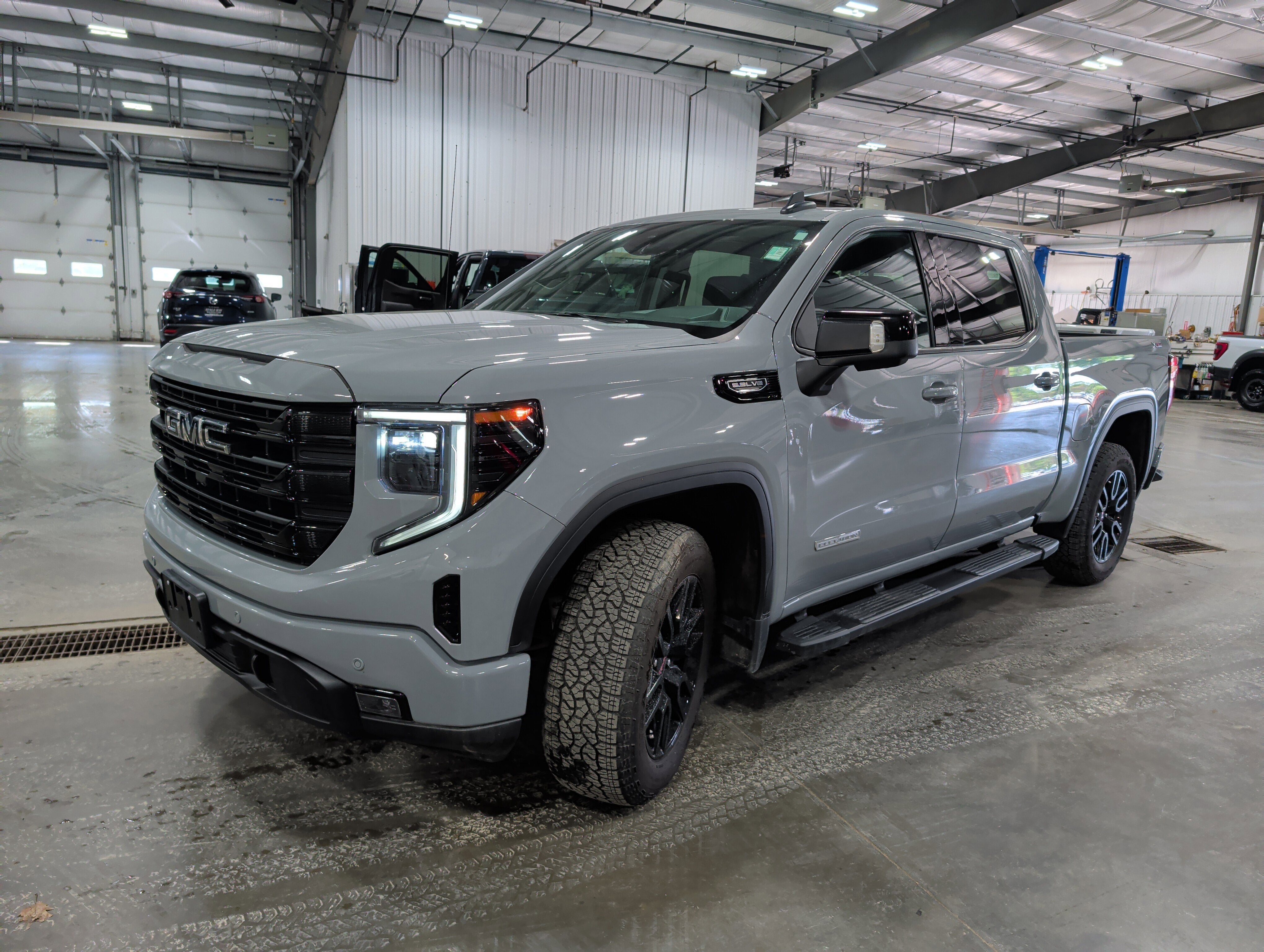 2024 GMC Sierra 1500 Elevation