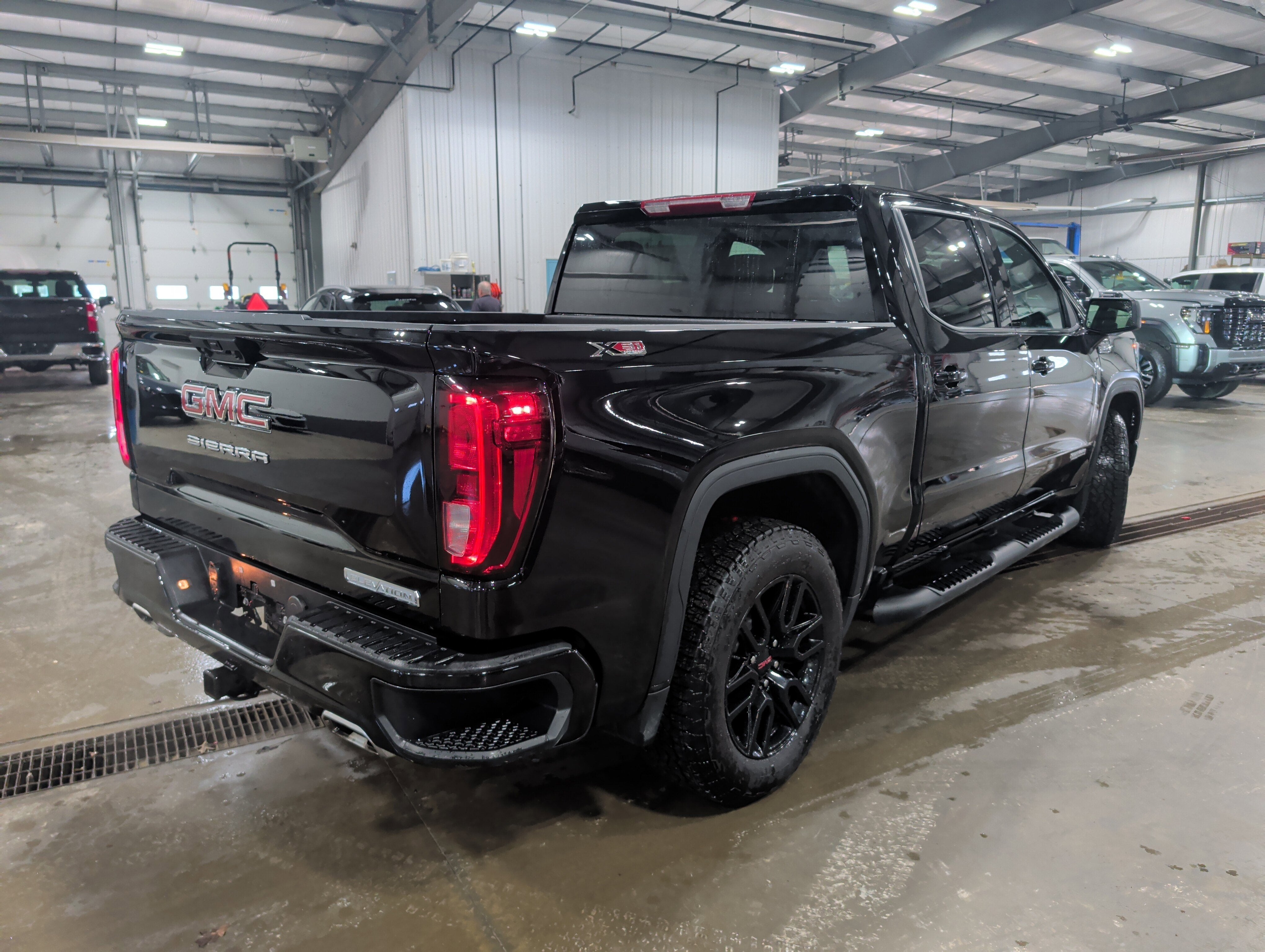 2025 GMC Sierra 1500 Elevation