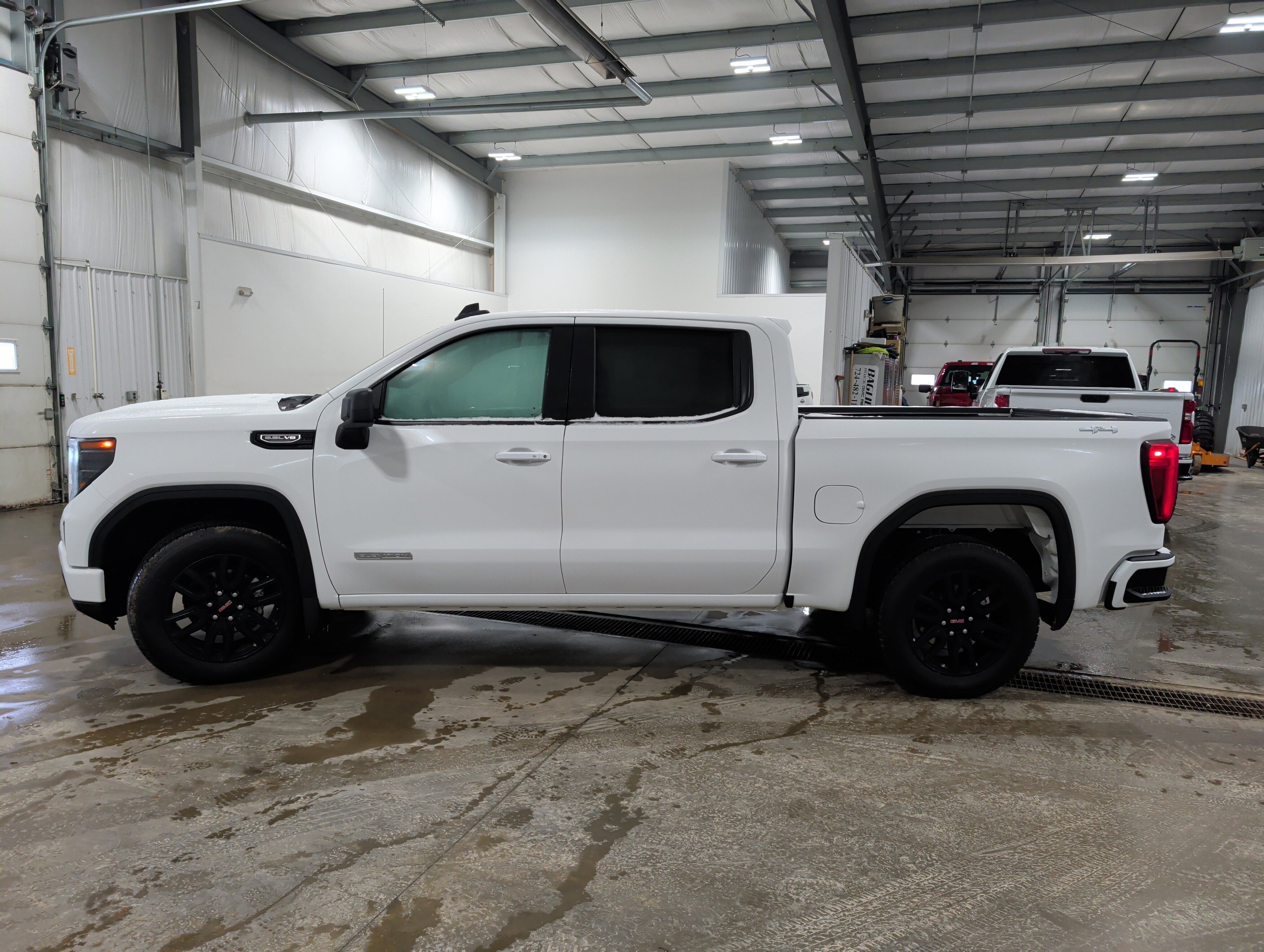2025 GMC Sierra 1500 Elevation