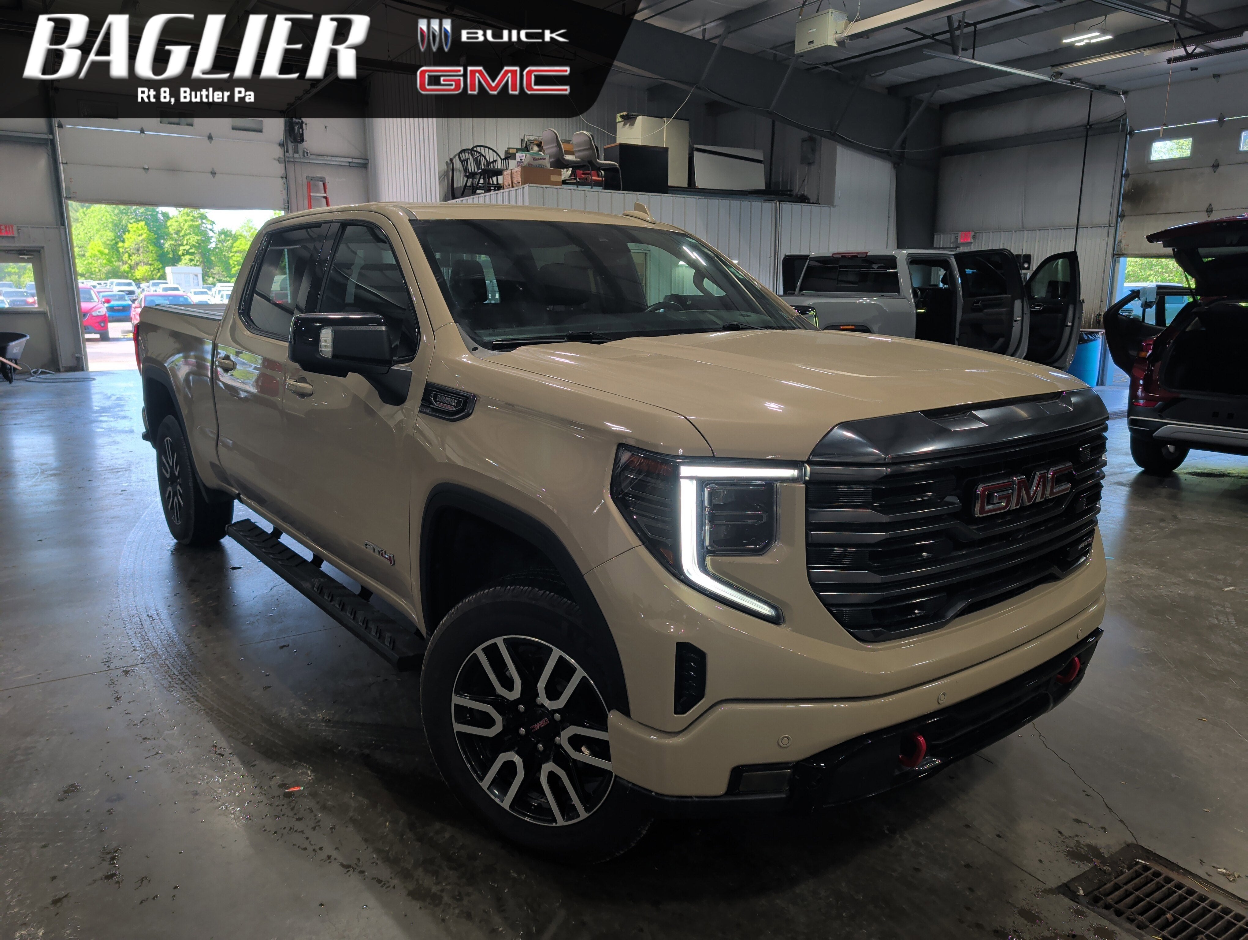 2023 GMC Sierra 1500 AT4