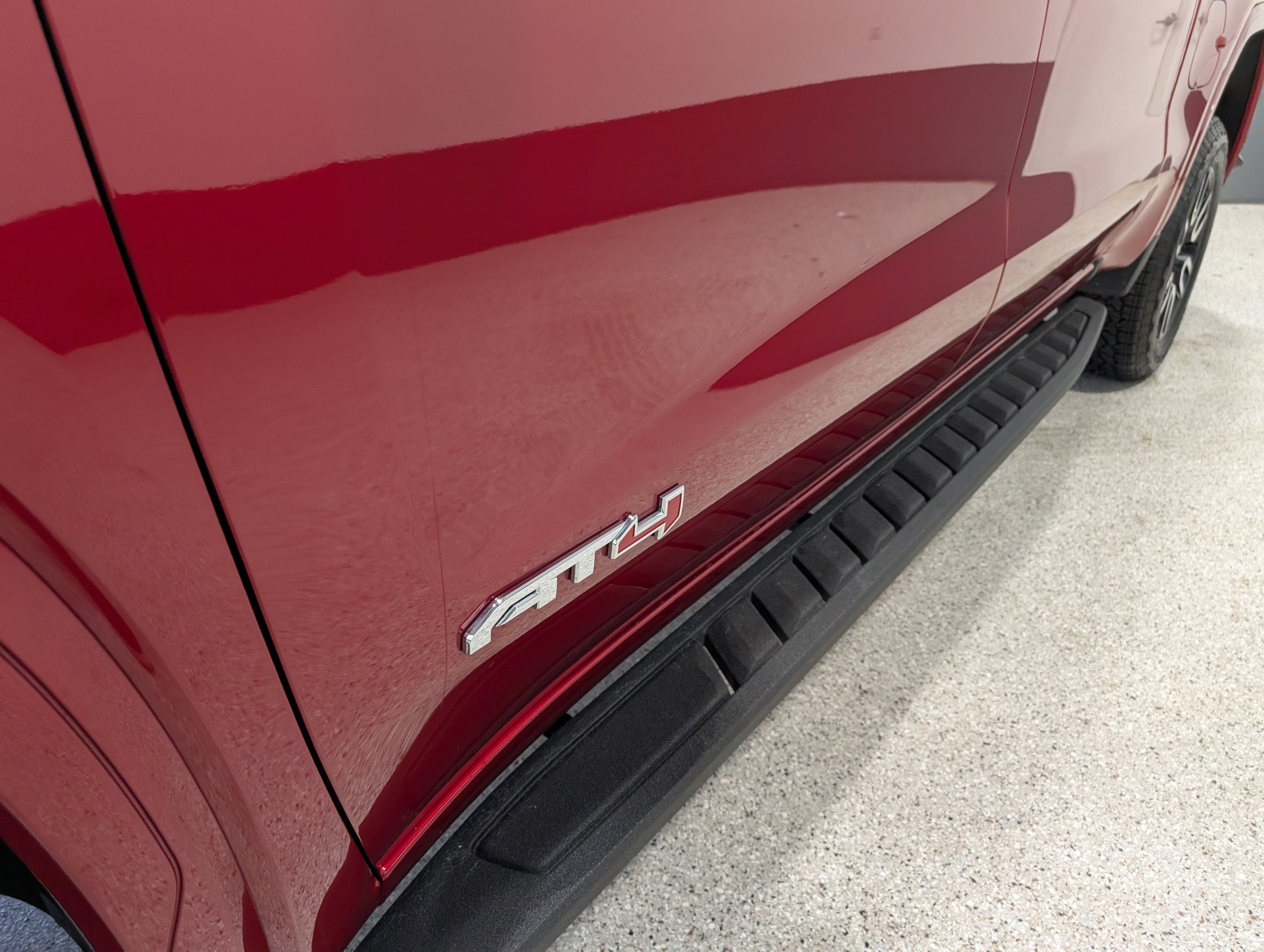 2025 GMC Sierra 1500 AT4