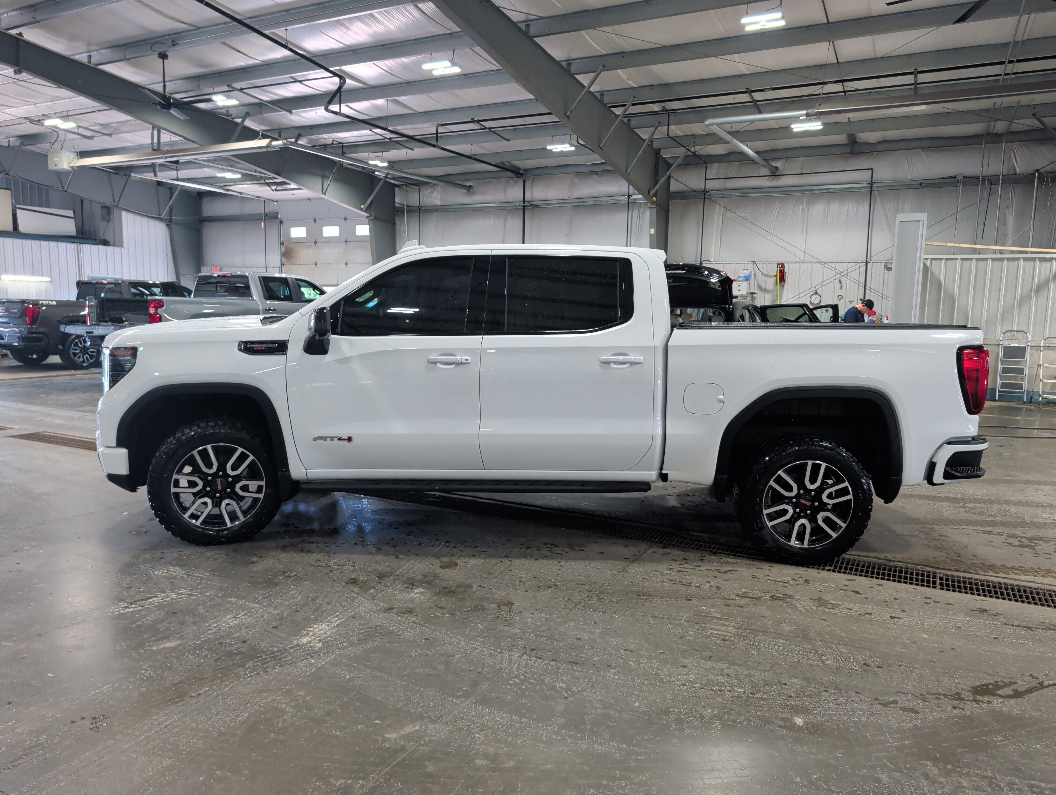 2023 GMC Sierra 1500 AT4