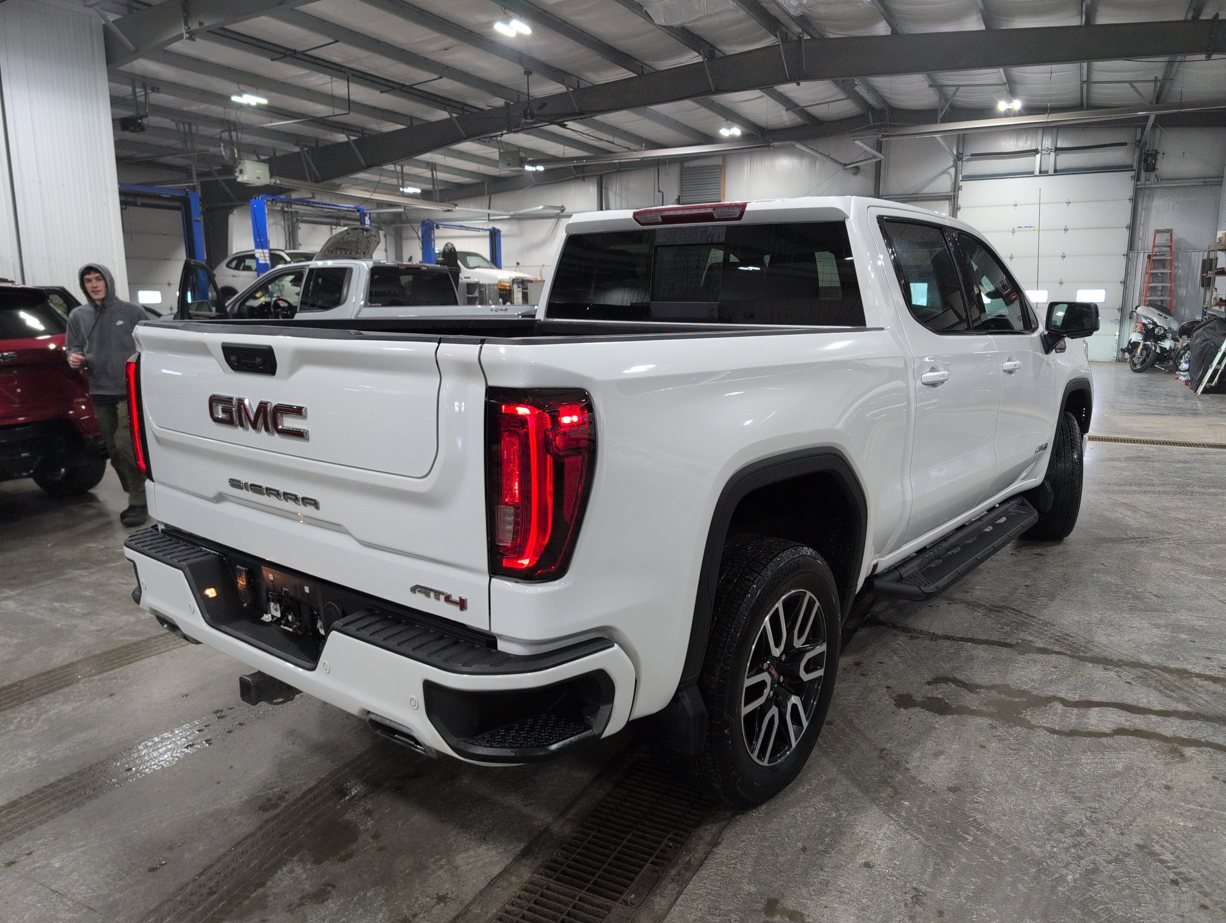 2023 GMC Sierra 1500 AT4