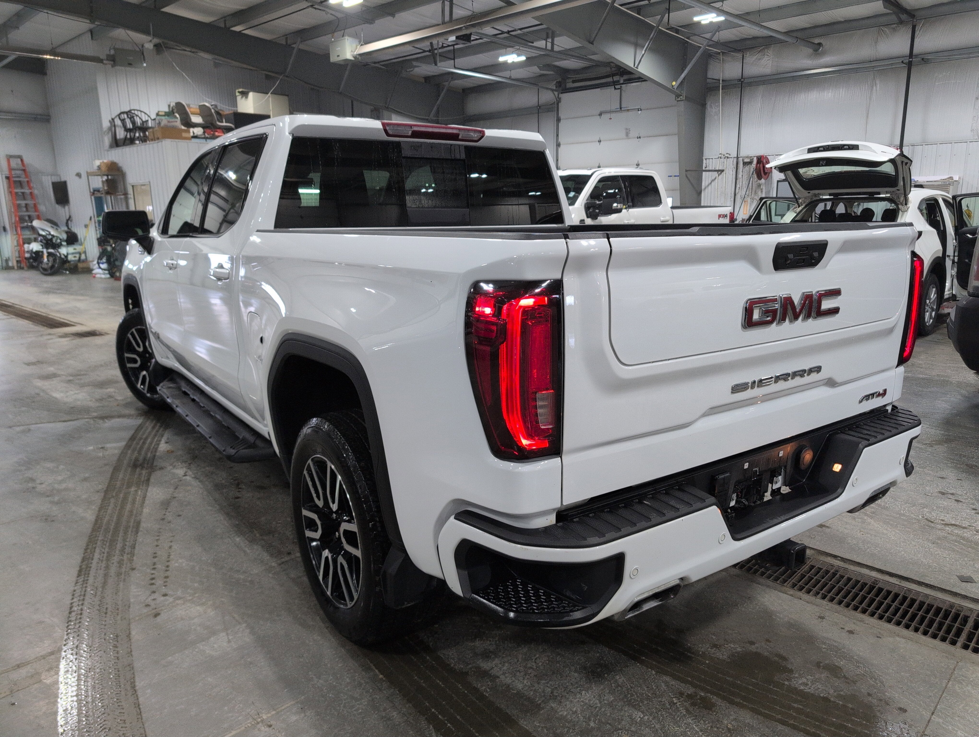2023 GMC Sierra 1500 AT4