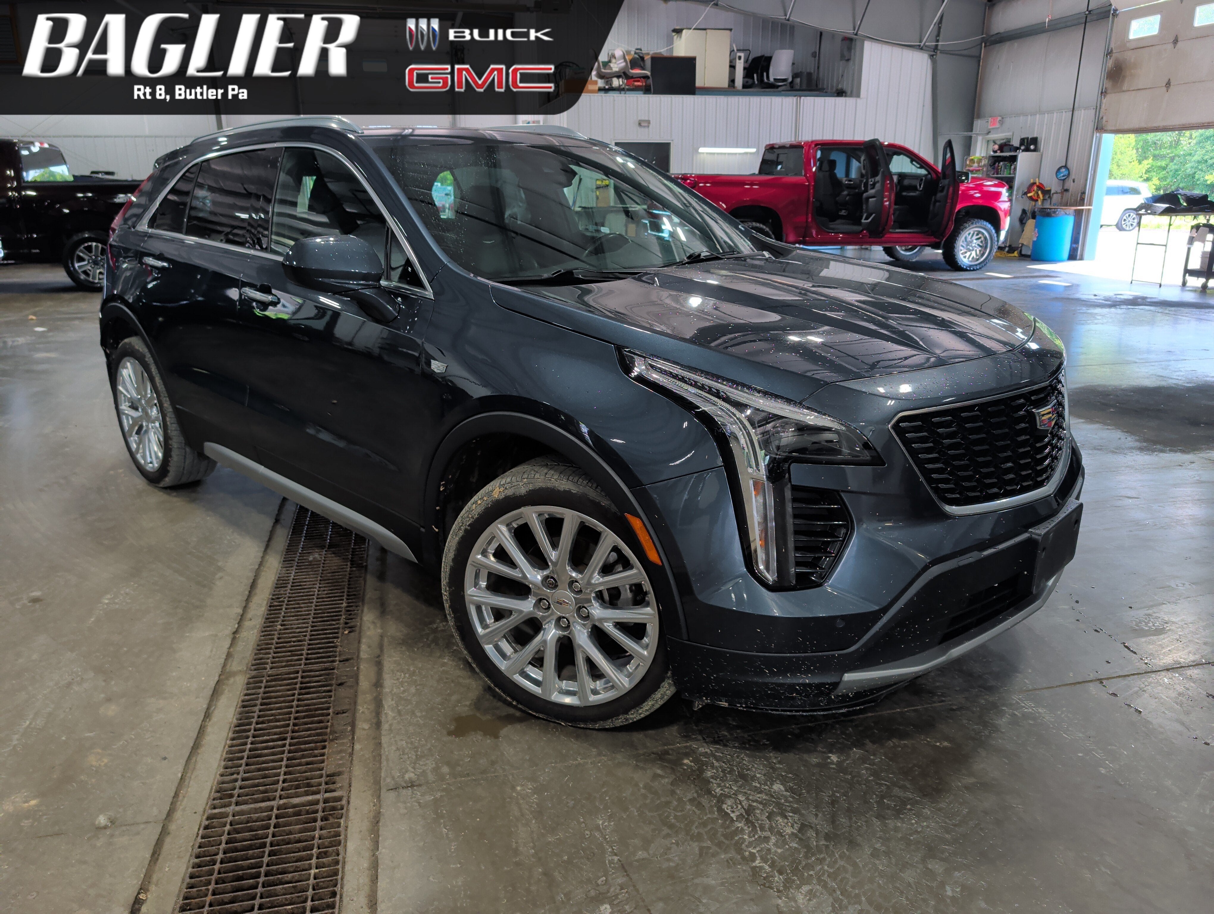 2019 Cadillac XT4 AWD Premium Luxury