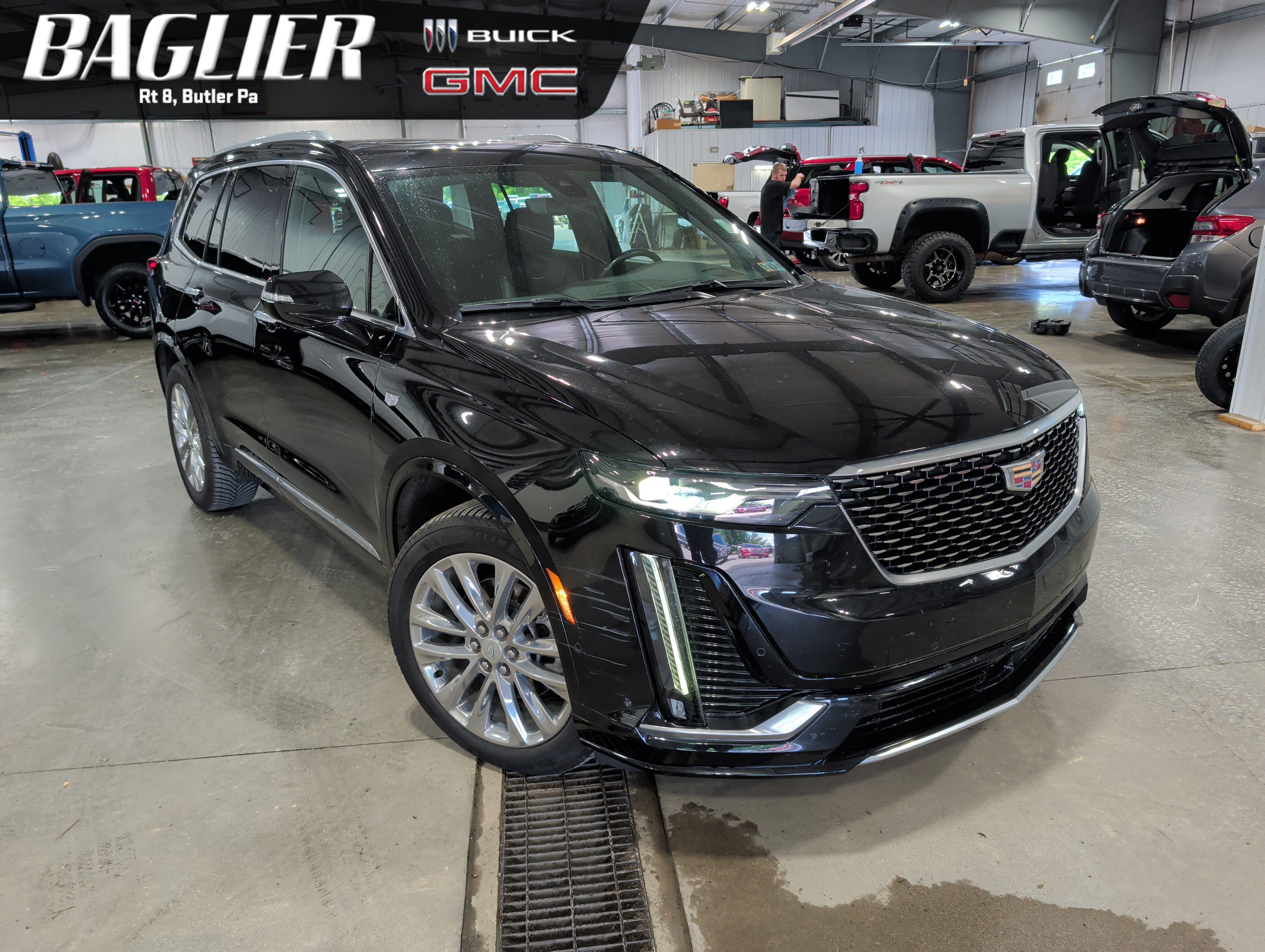 2023 Cadillac XT6 Premium Luxury
