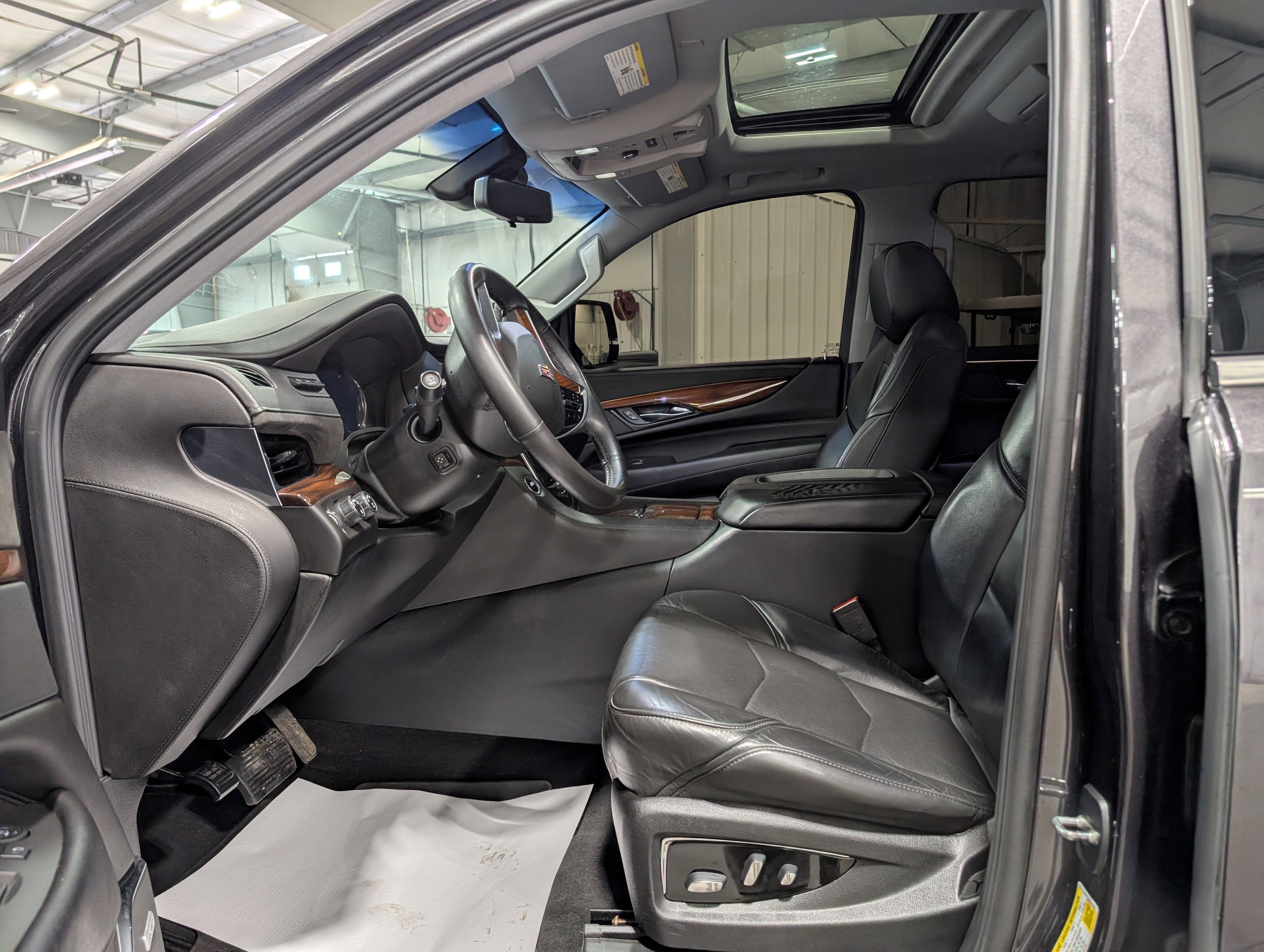 2017 Cadillac Escalade Luxury