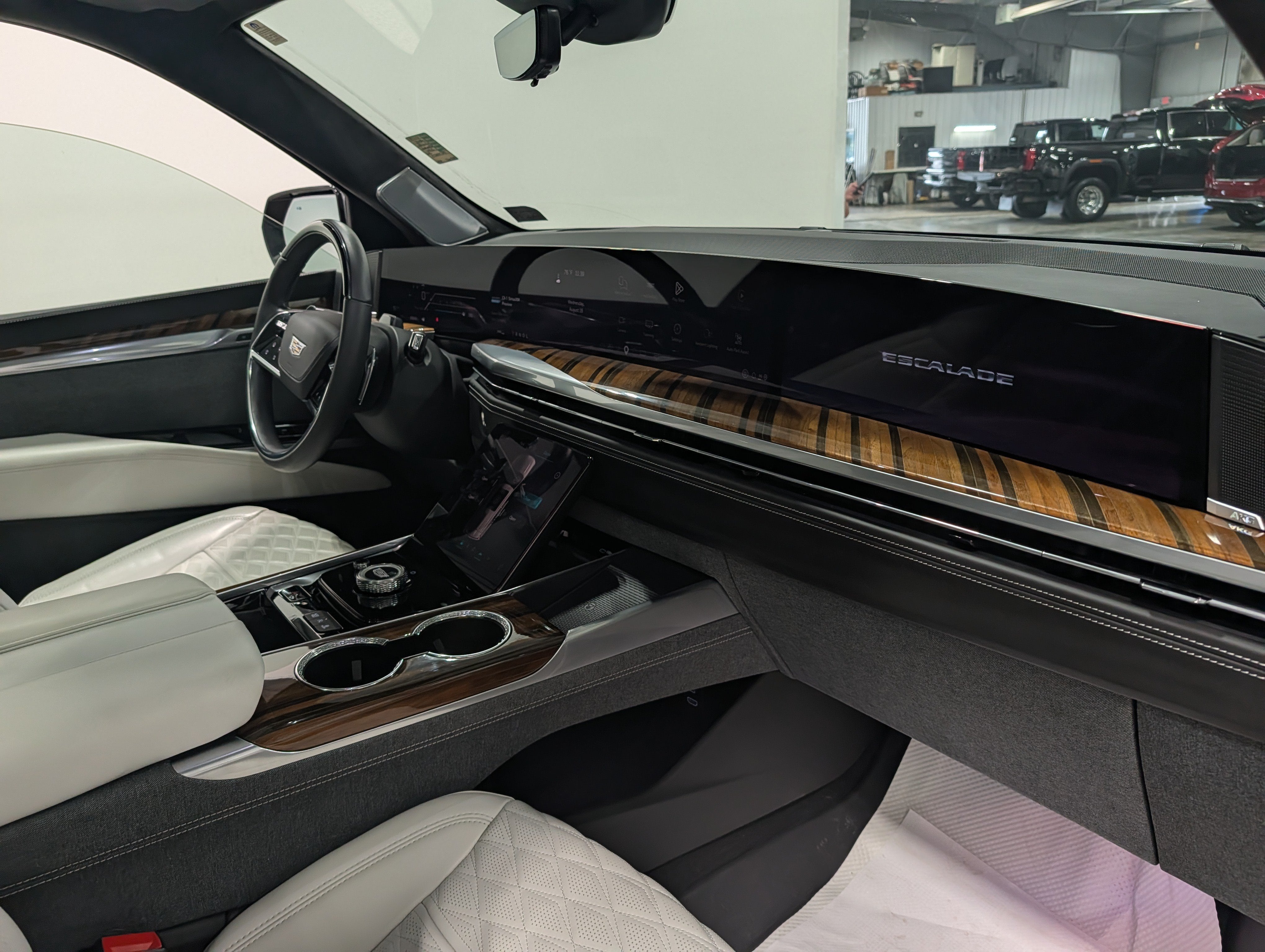 2025 Cadillac Escalade Sport Platinum