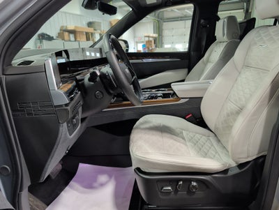 2025 Cadillac Escalade Sport Platinum
