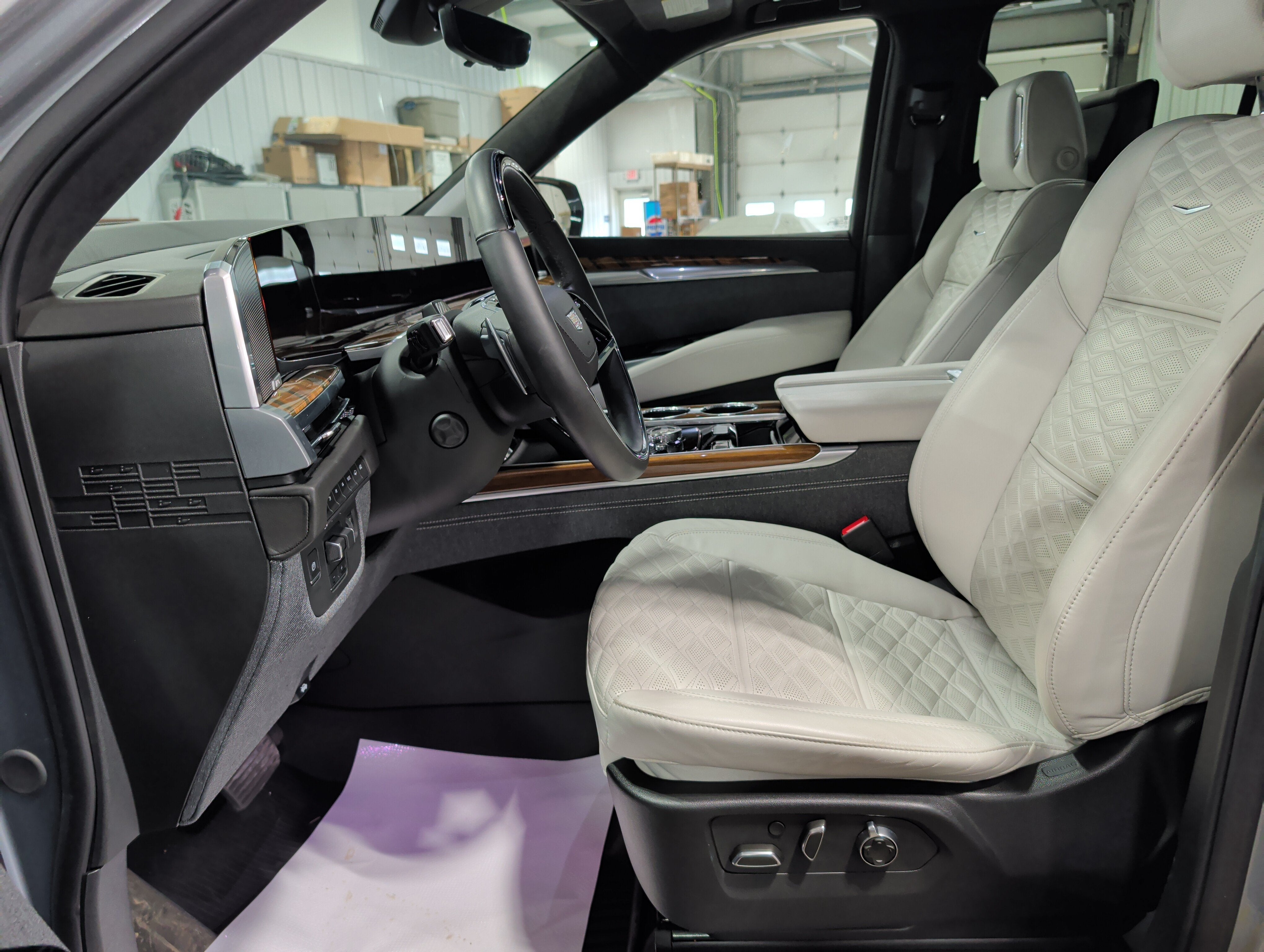 2025 Cadillac Escalade Sport Platinum