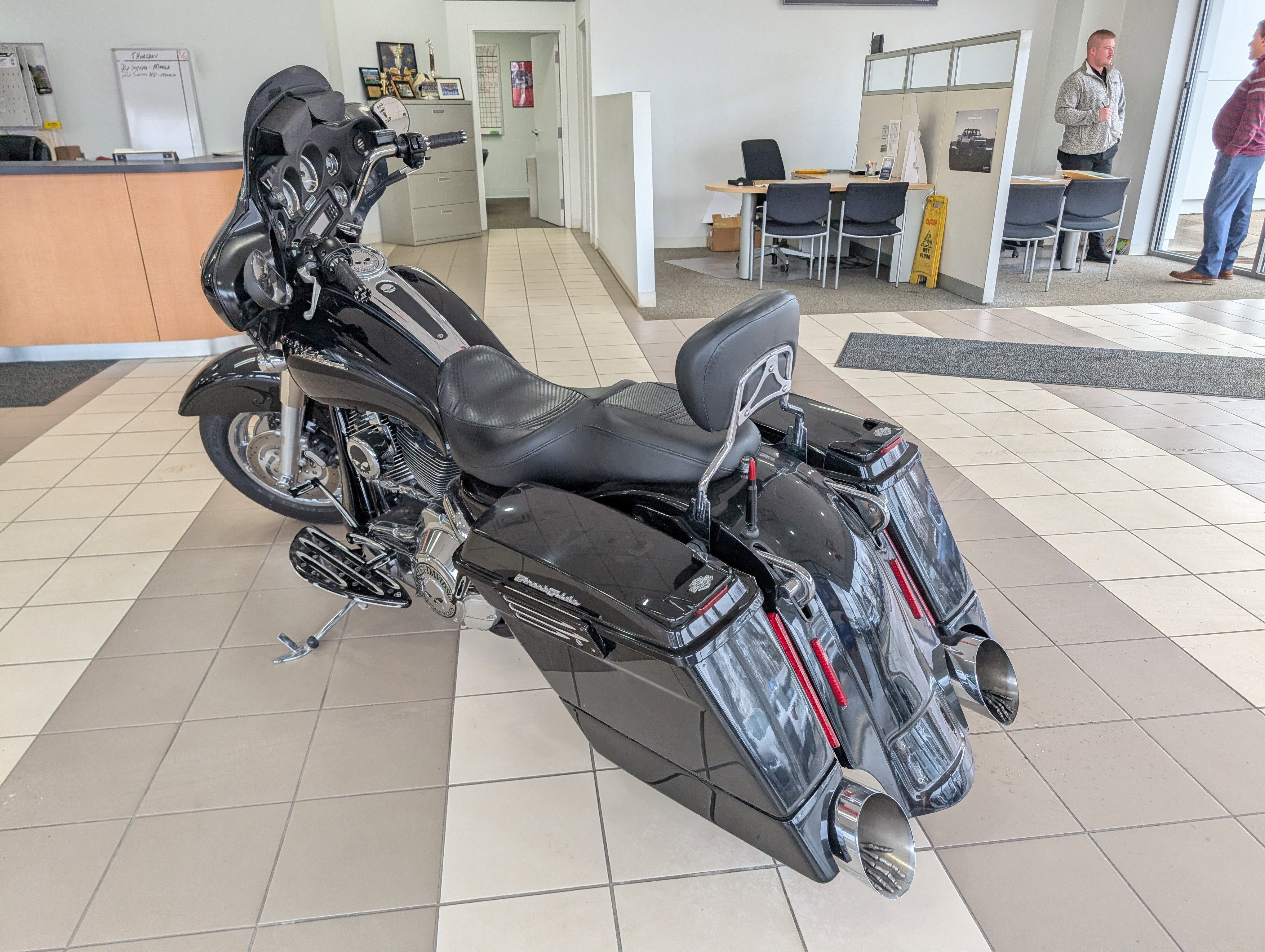 2006 Harley-Davidson Street Glide Base