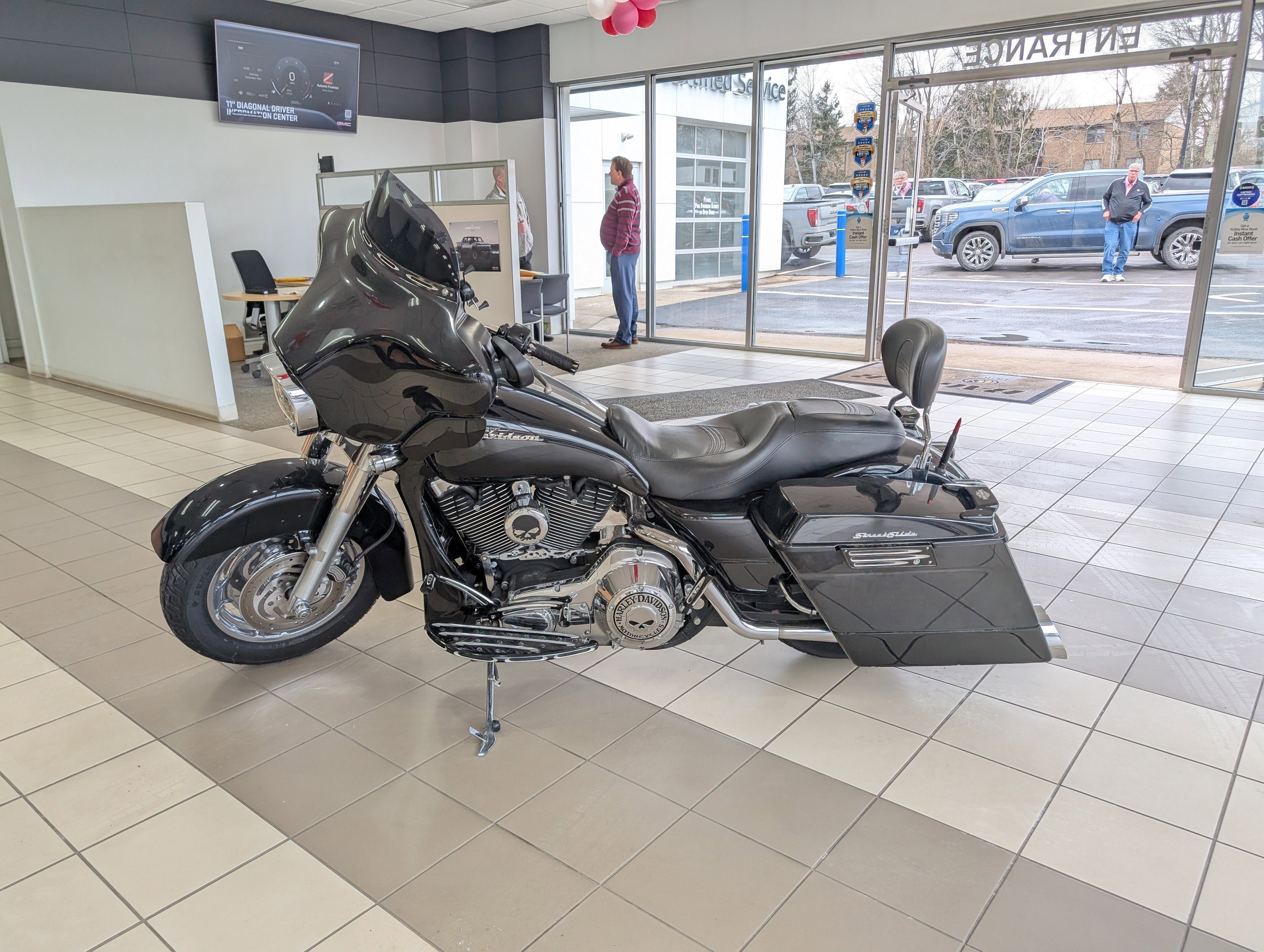 2006 Harley-Davidson Street Glide Base