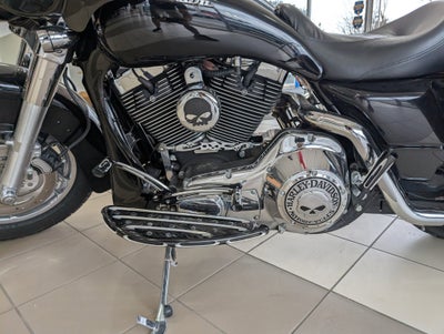 2006 Harley-Davidson Street Glide Base