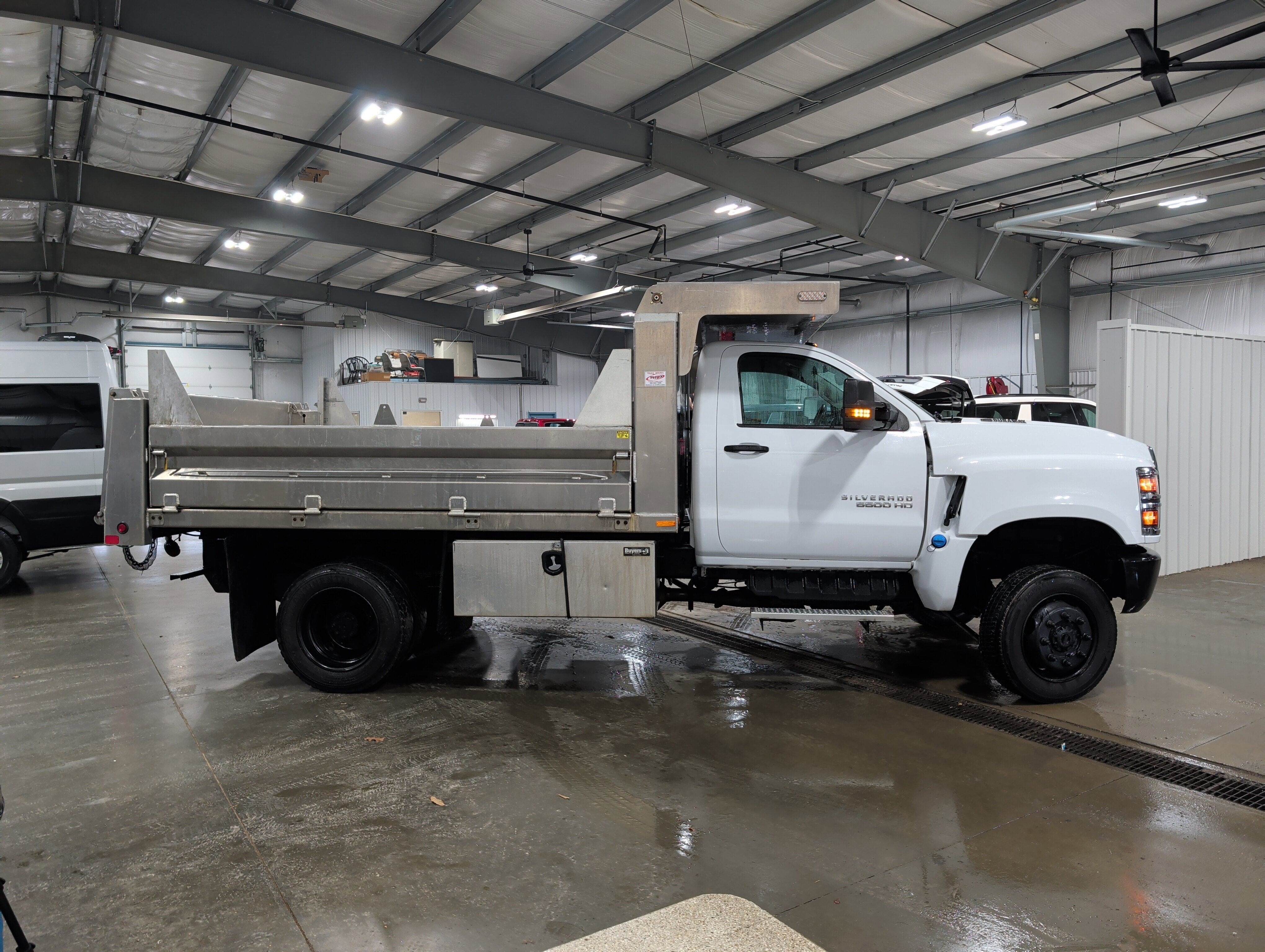2021 Chevrolet Silverado 5500 HD Work Truck