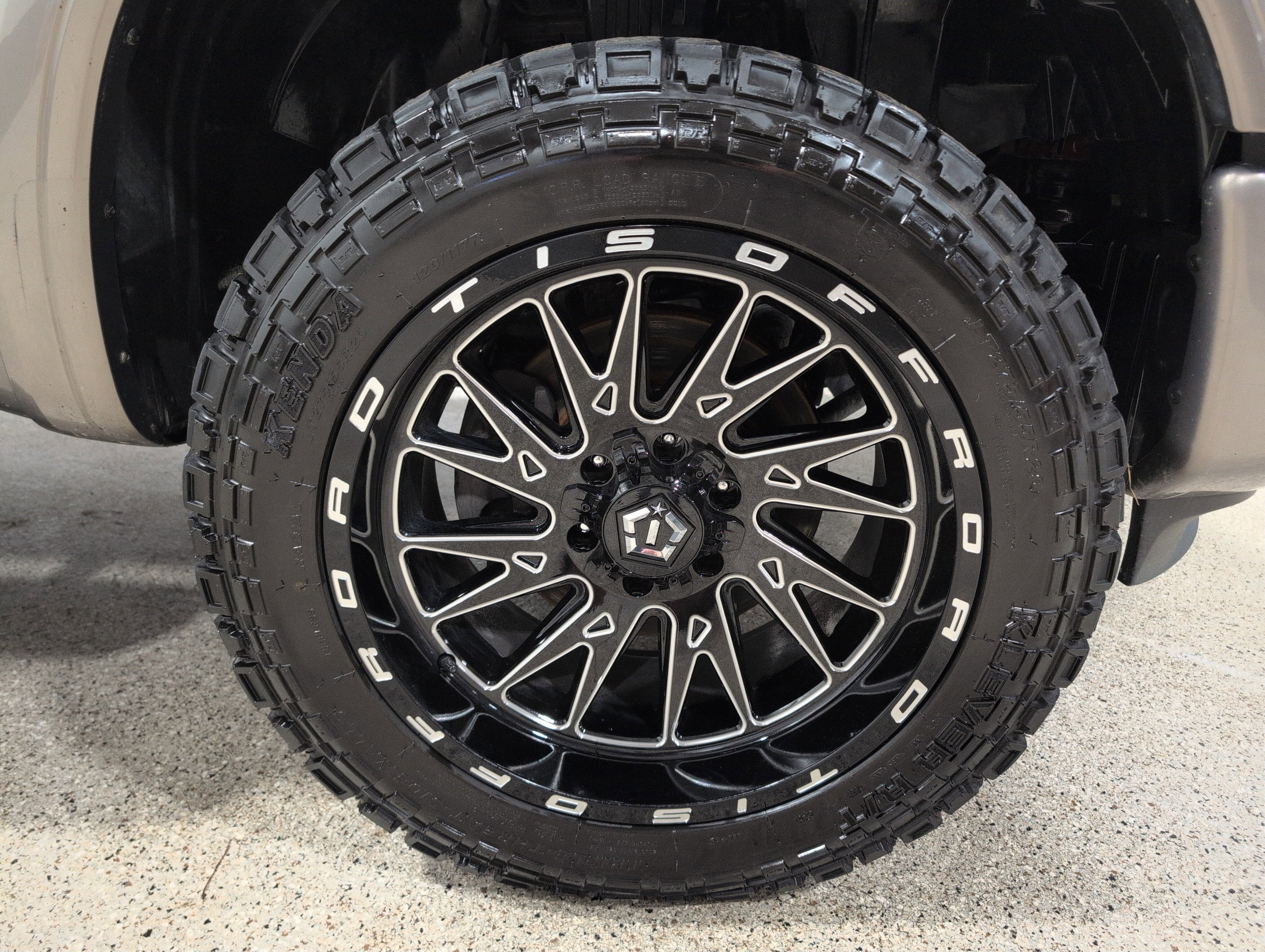 2017 Nissan TITAN Platinum Reserve