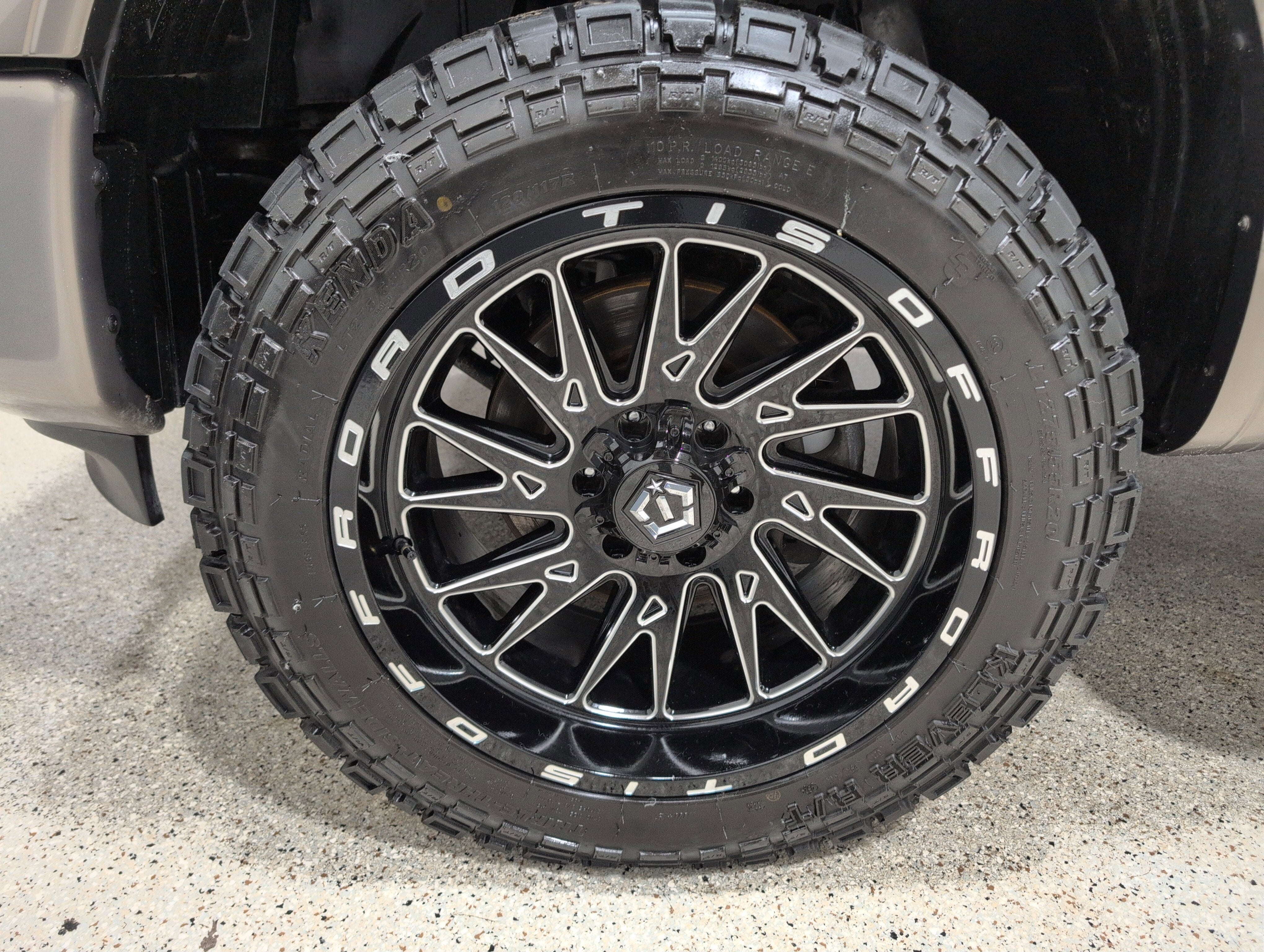 2017 Nissan TITAN Platinum Reserve