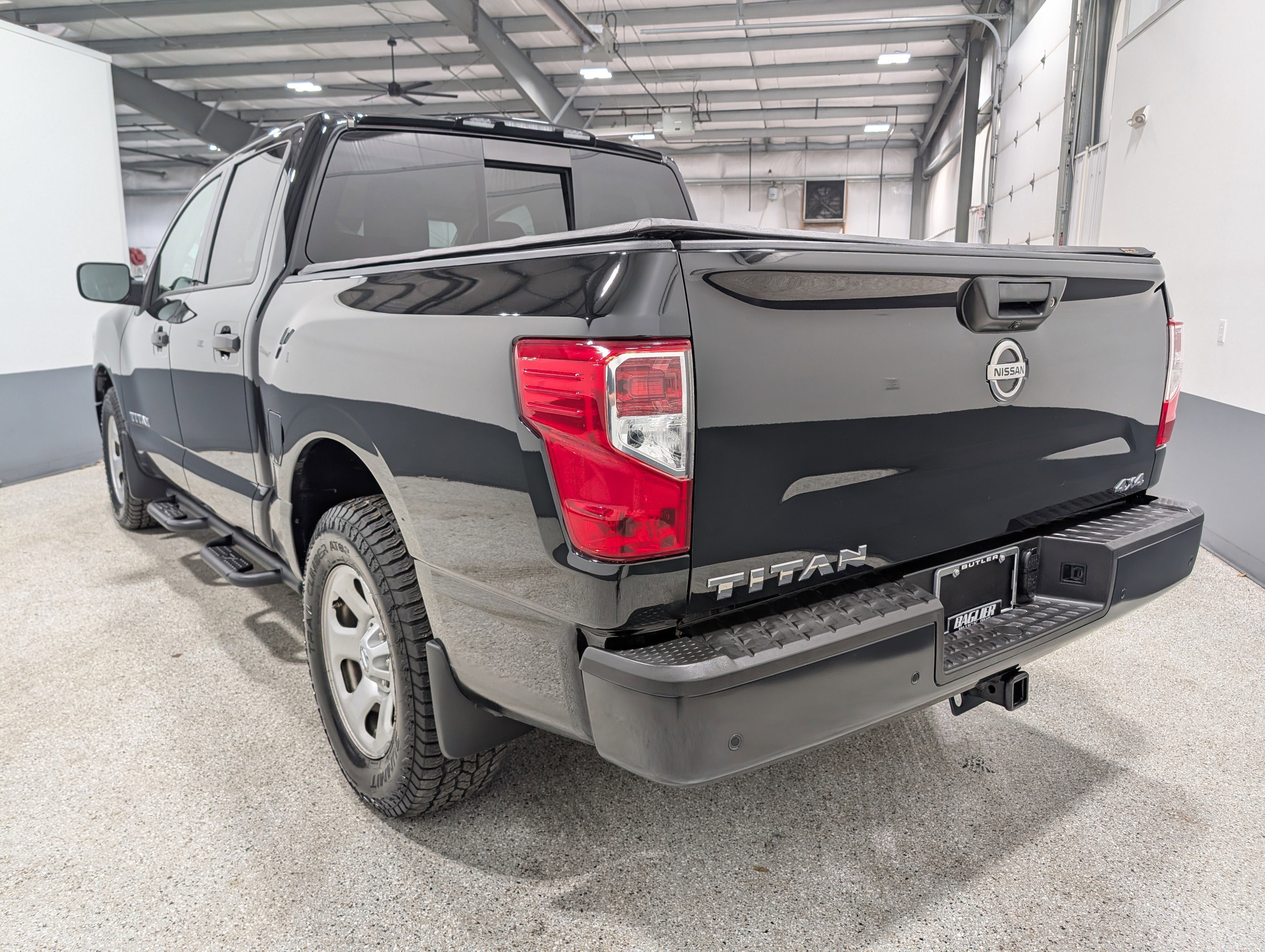 2021 Nissan TITAN Crew Cab S 4x4