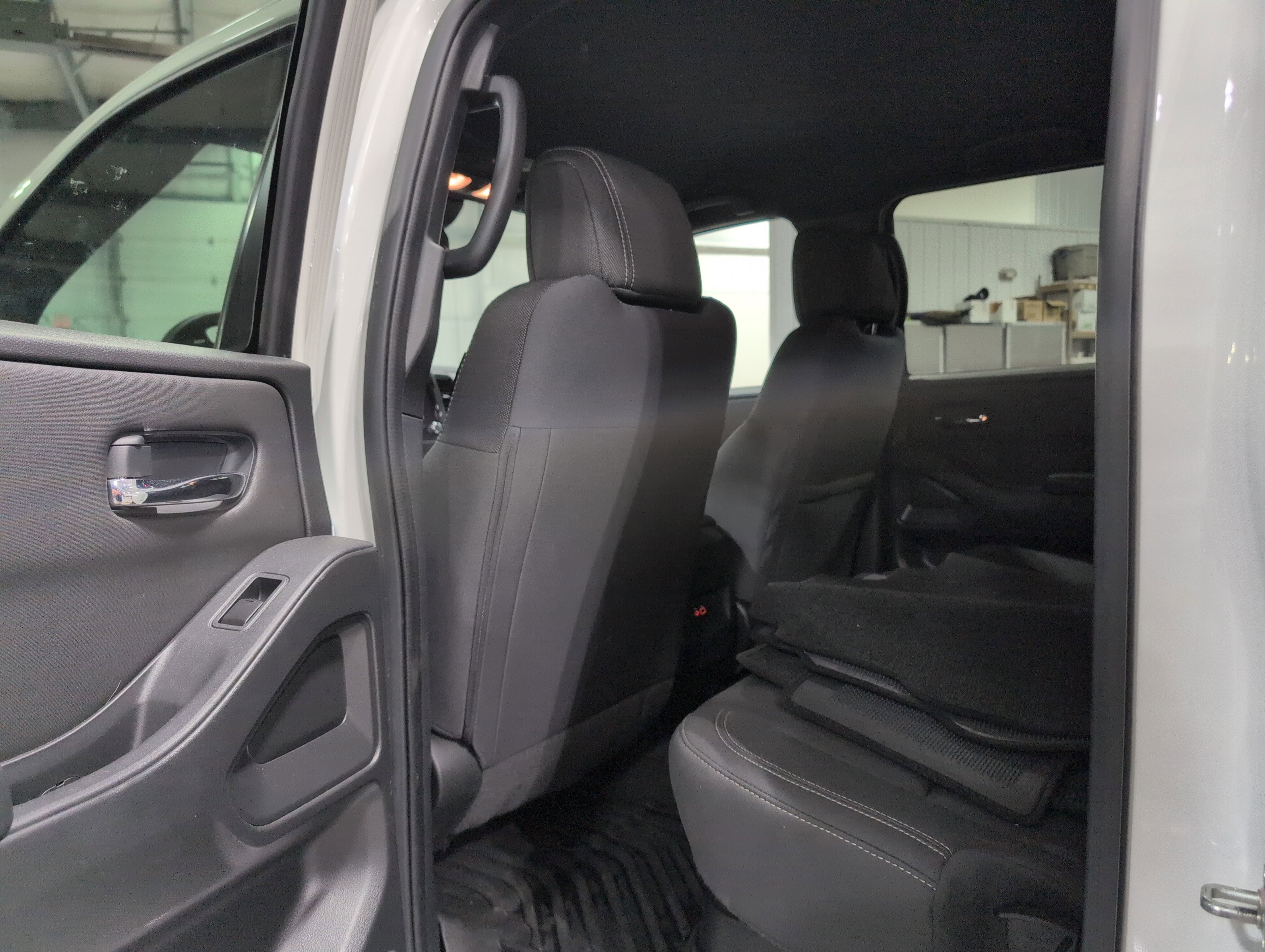 2023 Nissan Frontier Crew Cab SV 4x4