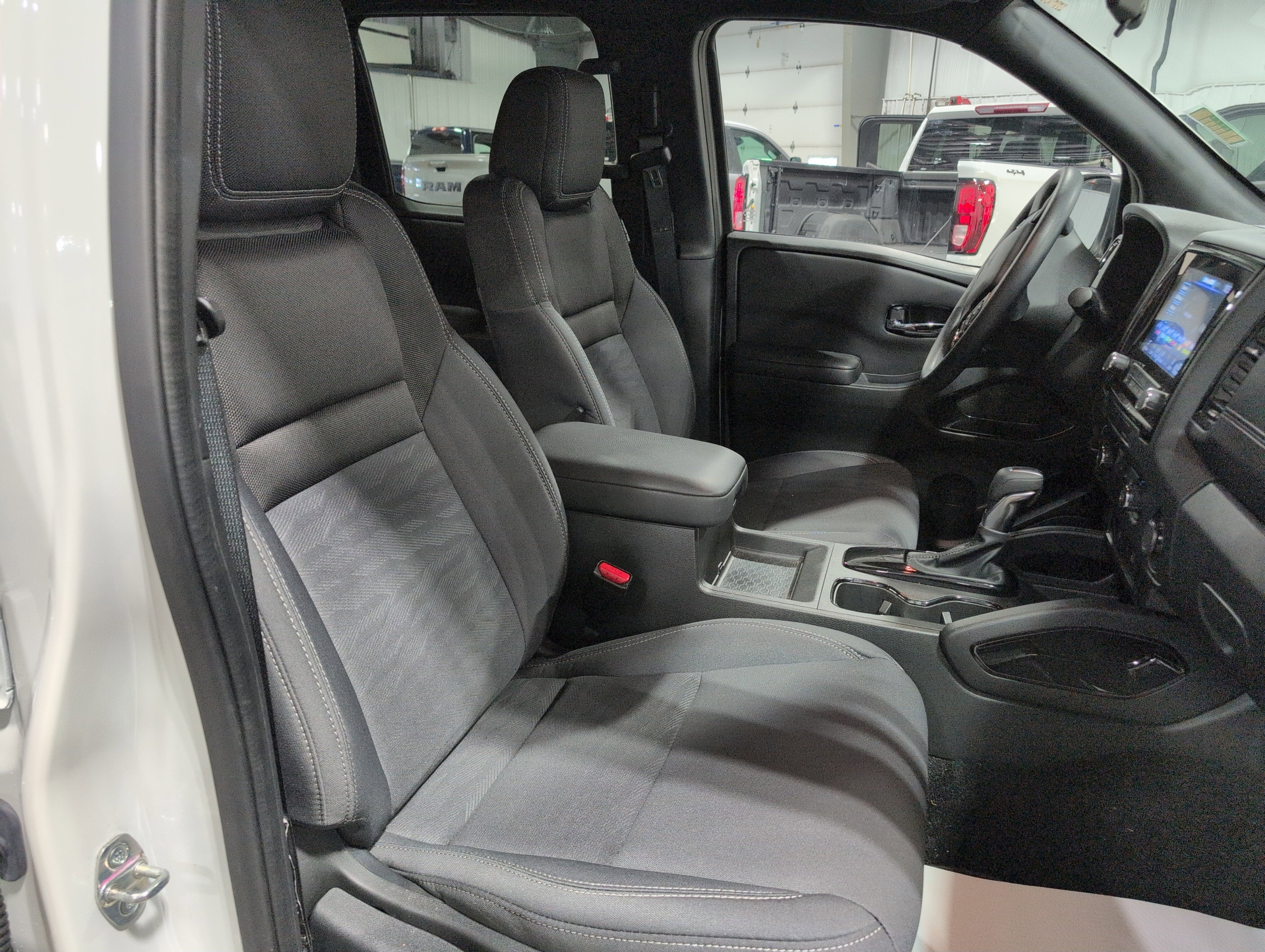 2023 Nissan Frontier Crew Cab SV 4x4