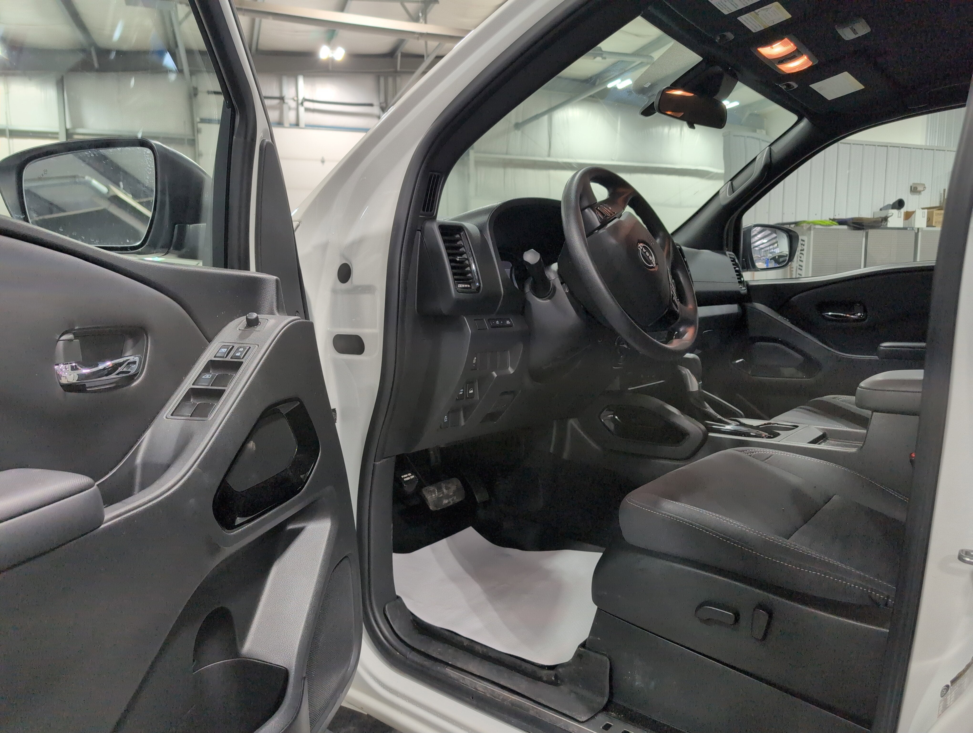 2023 Nissan Frontier Crew Cab SV 4x4