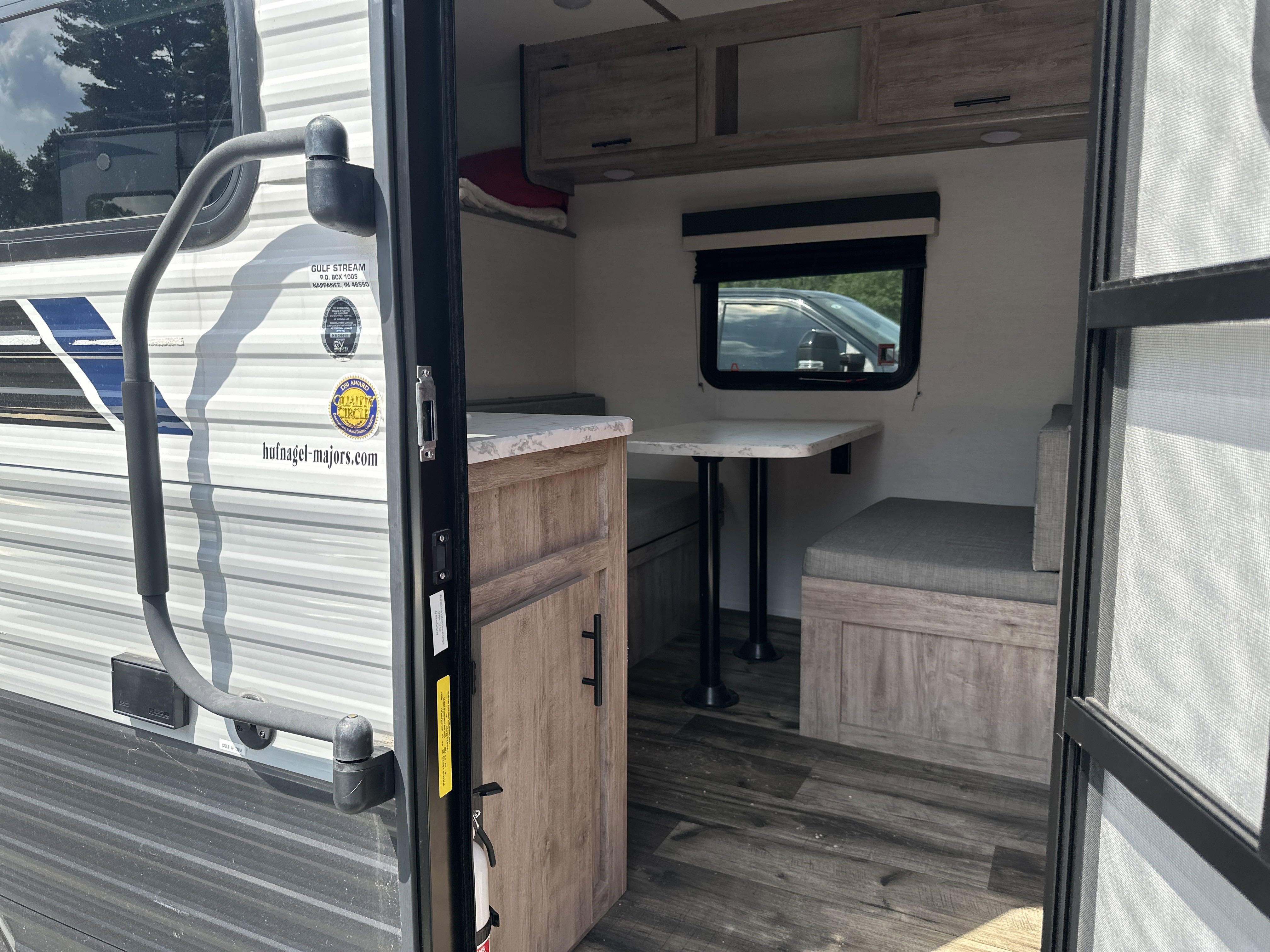 2000 GULFSTREAM CAMPER Base