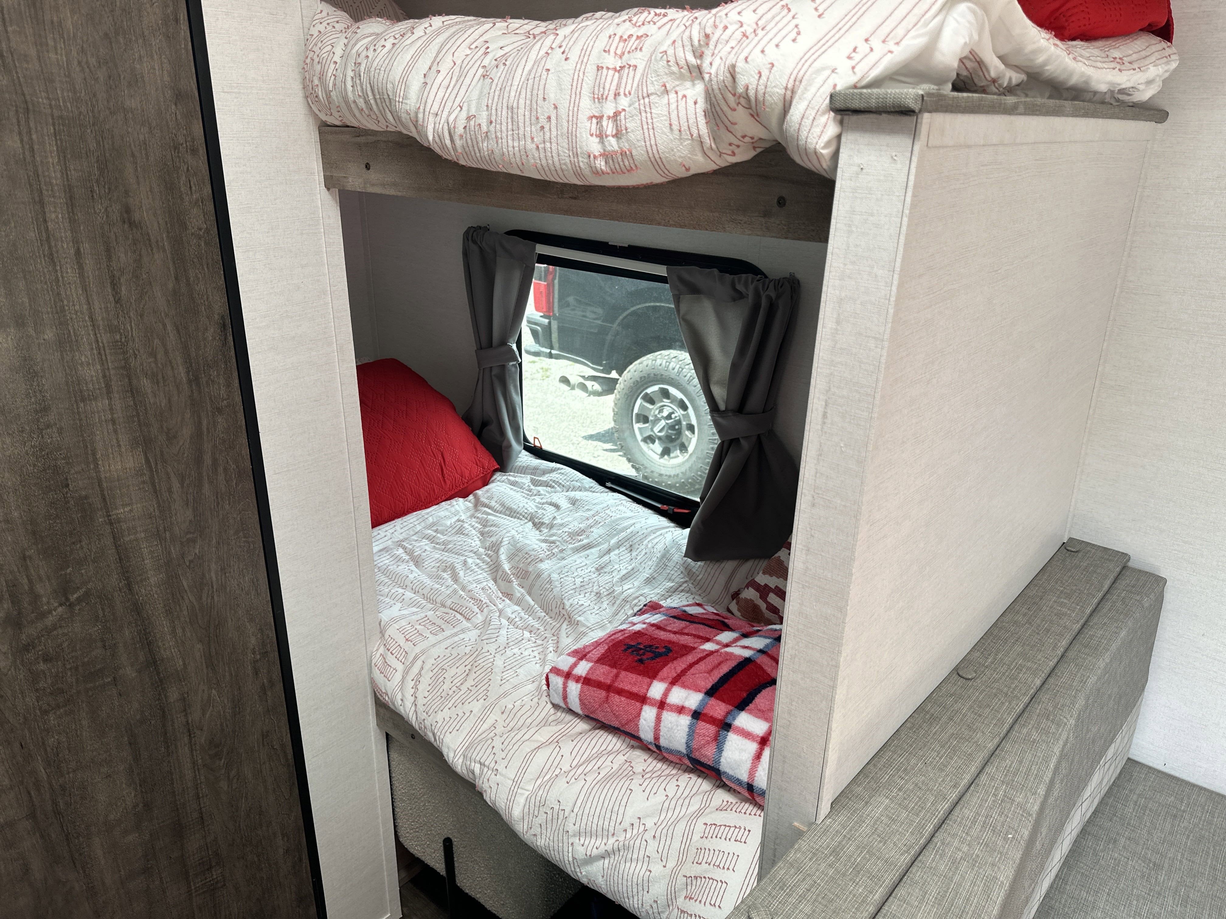 2000 GULFSTREAM CAMPER Base