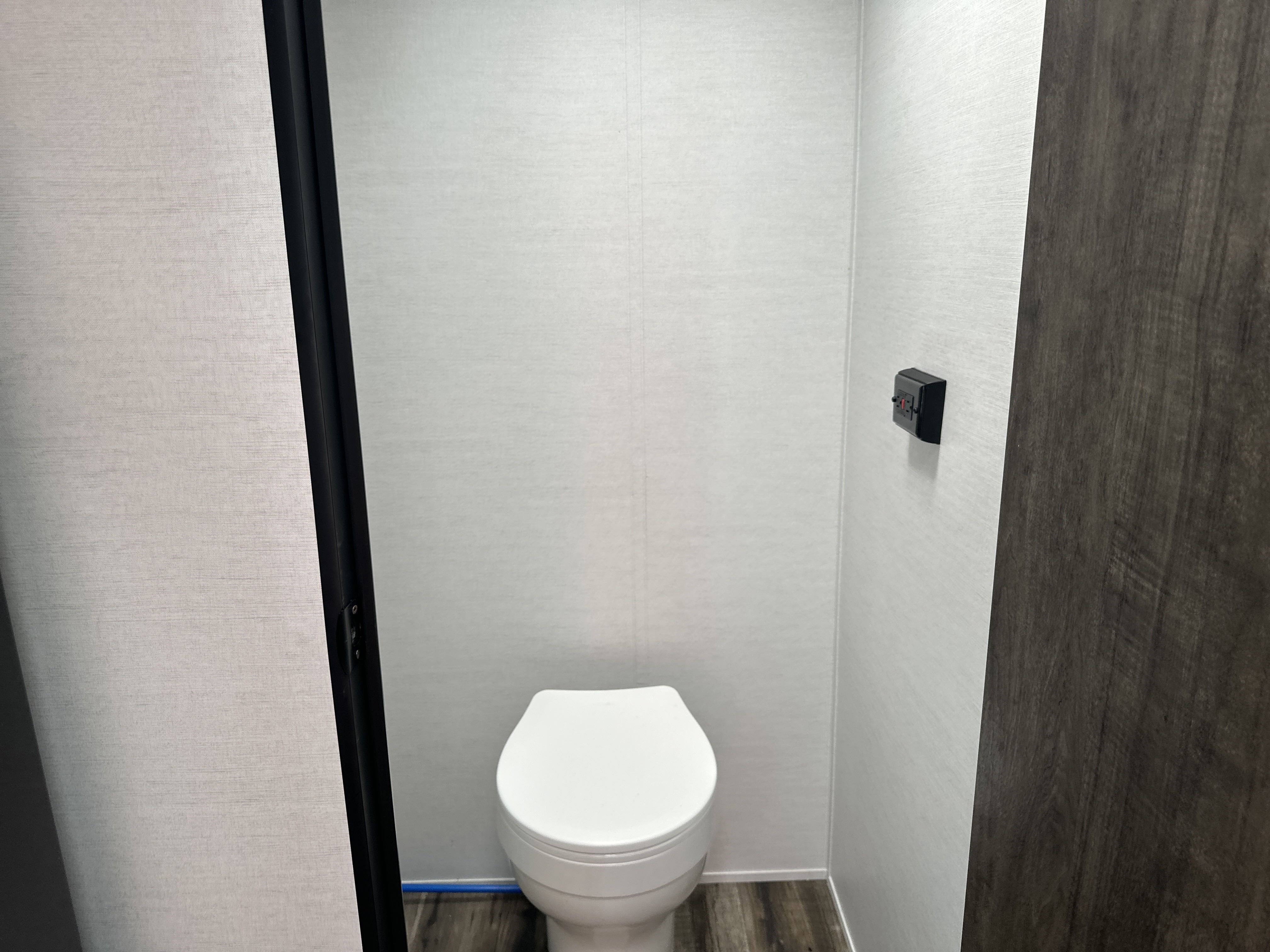 2000 GULFSTREAM CAMPER Base