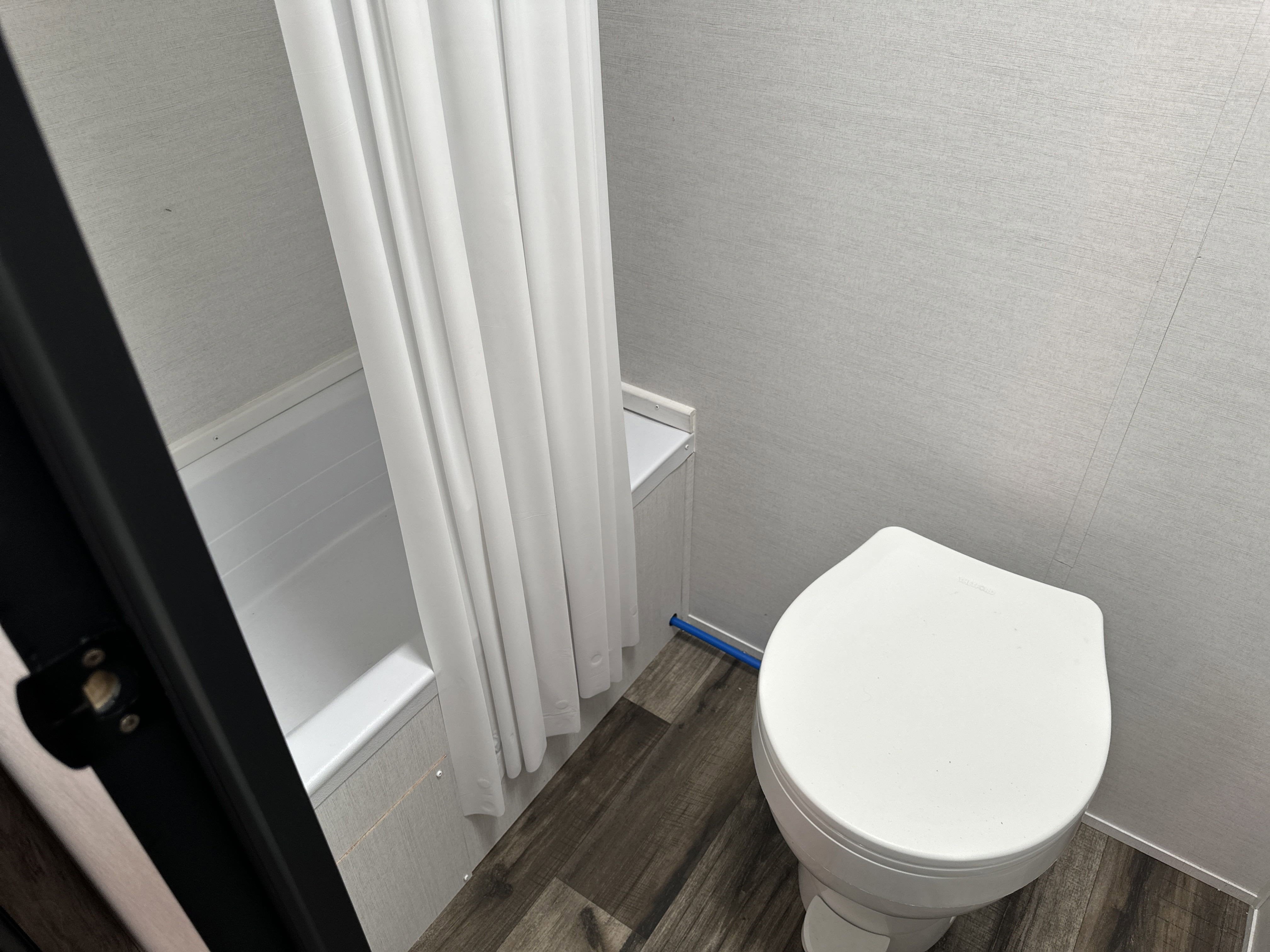 2000 GULFSTREAM CAMPER Base