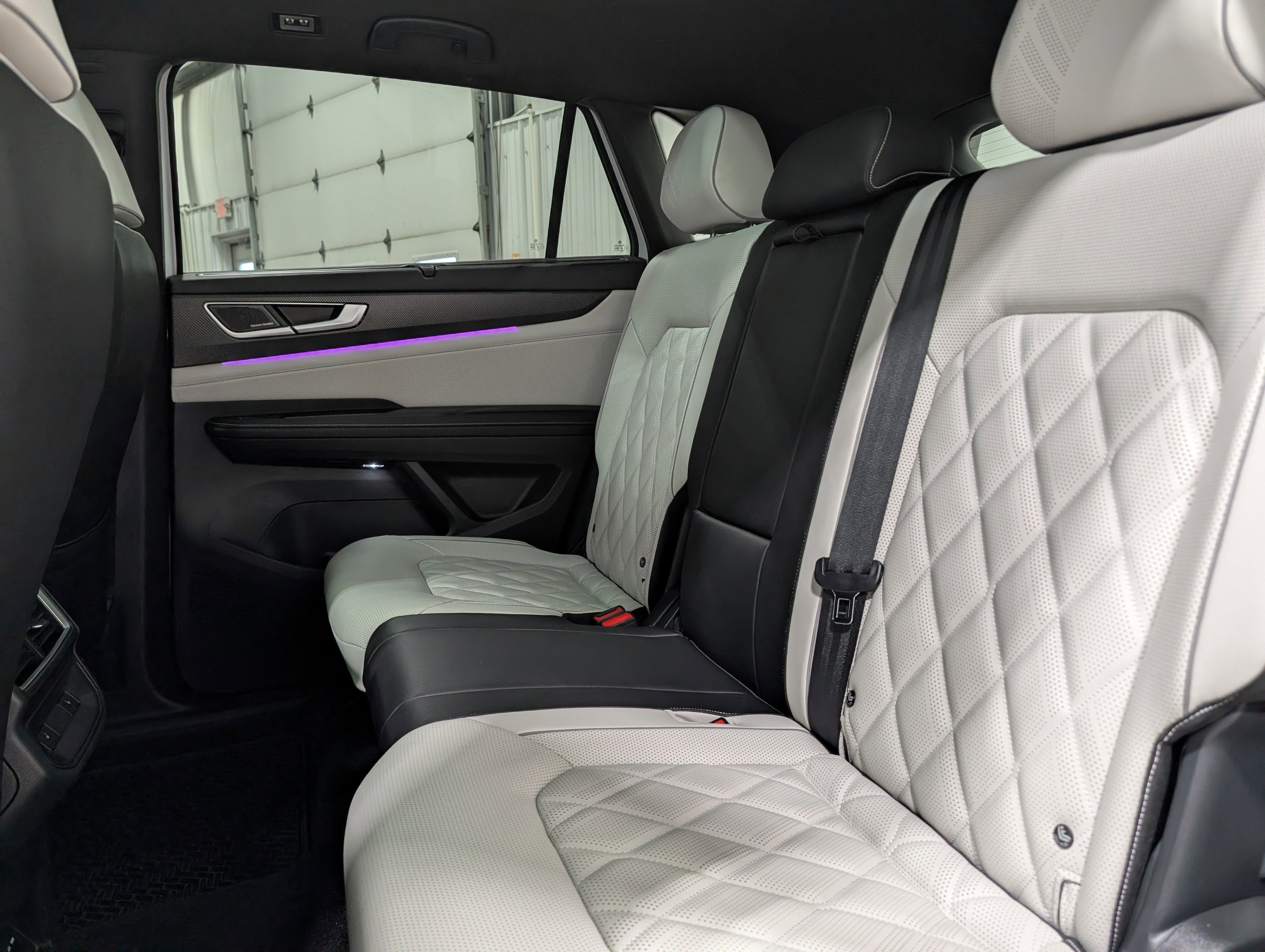 2026 Volkswagen Atlas Cross Sport SEL Premium R-Line