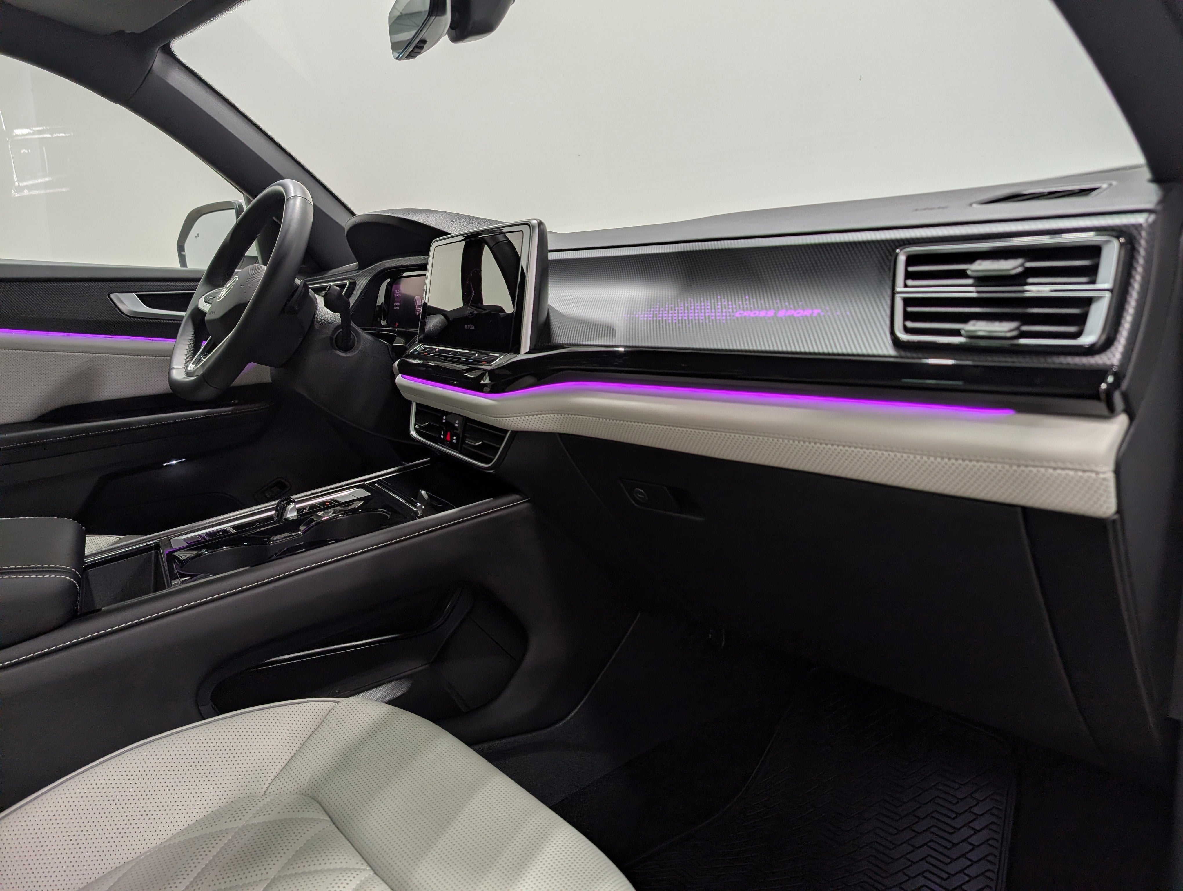 2026 Volkswagen Atlas Cross Sport SEL Premium R-Line