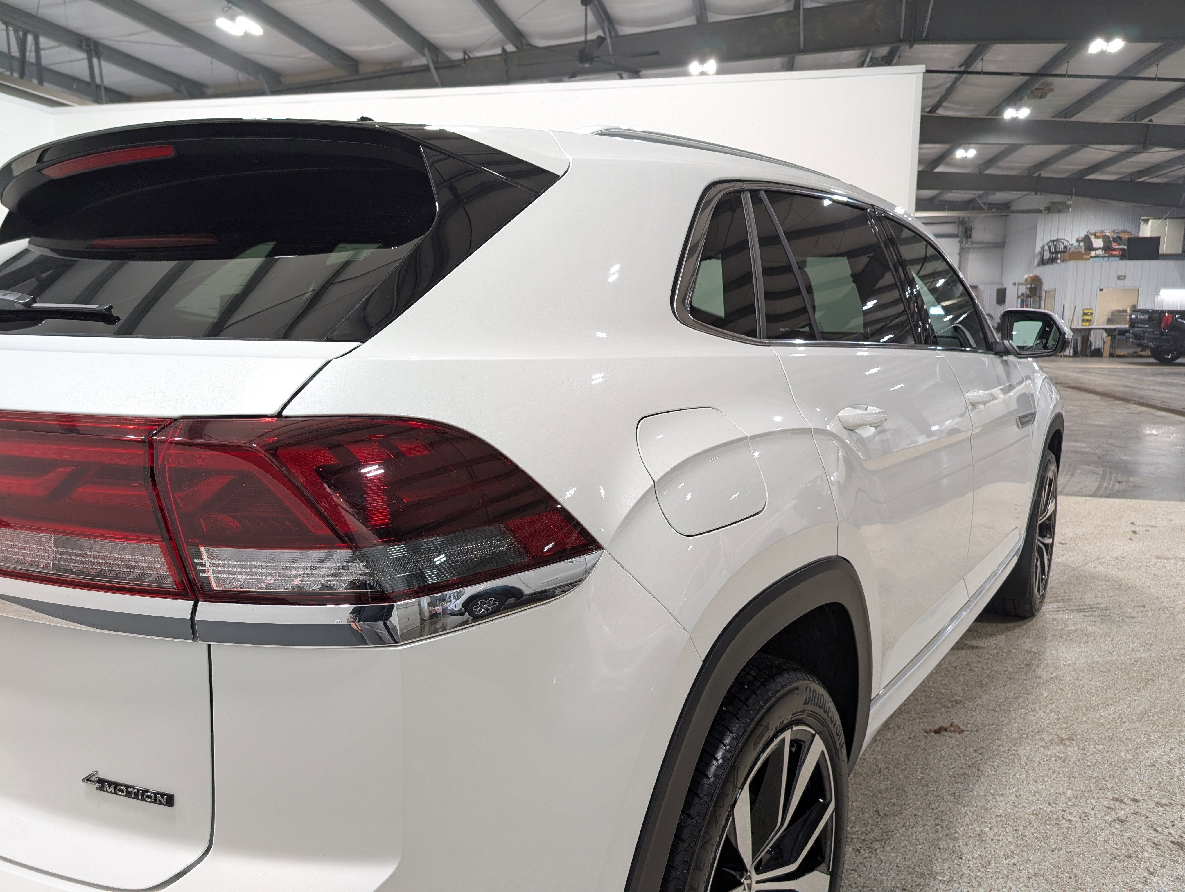 2026 Volkswagen Atlas Cross Sport SEL Premium R-Line