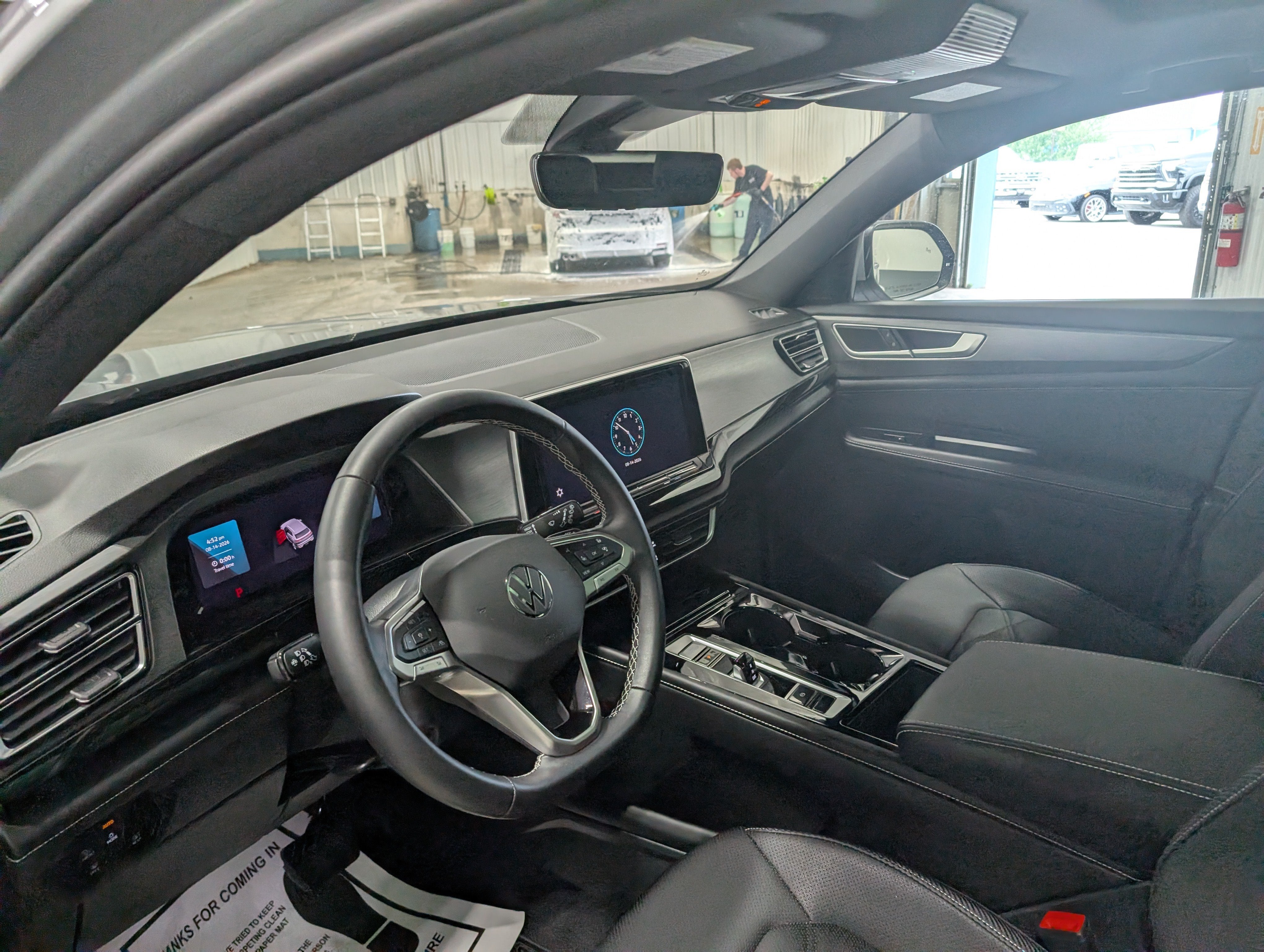2026 Volkswagen Atlas Cross Sport SE with Technology