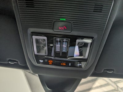 2026 Volkswagen Atlas Cross Sport SE with Technology