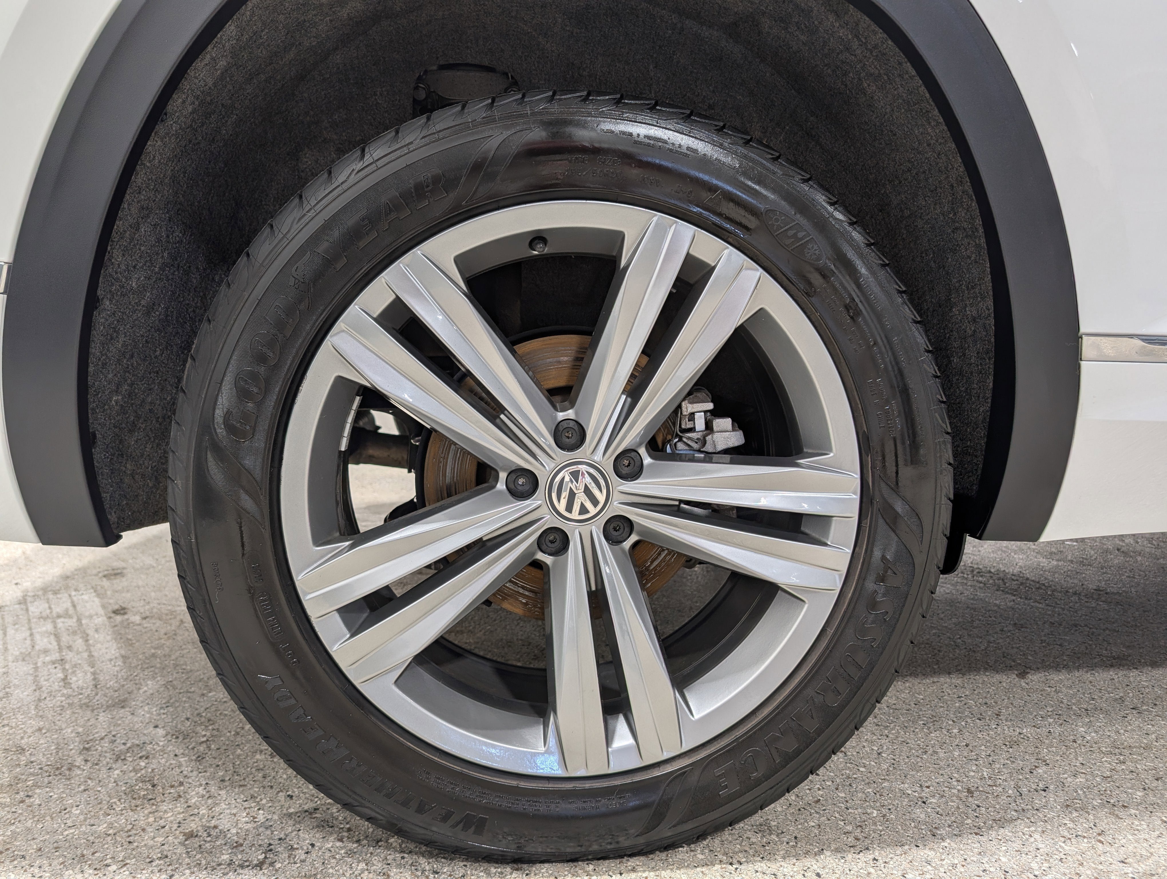 2020 Volkswagen Atlas 3.6L V6 SE w/Technology R-Line