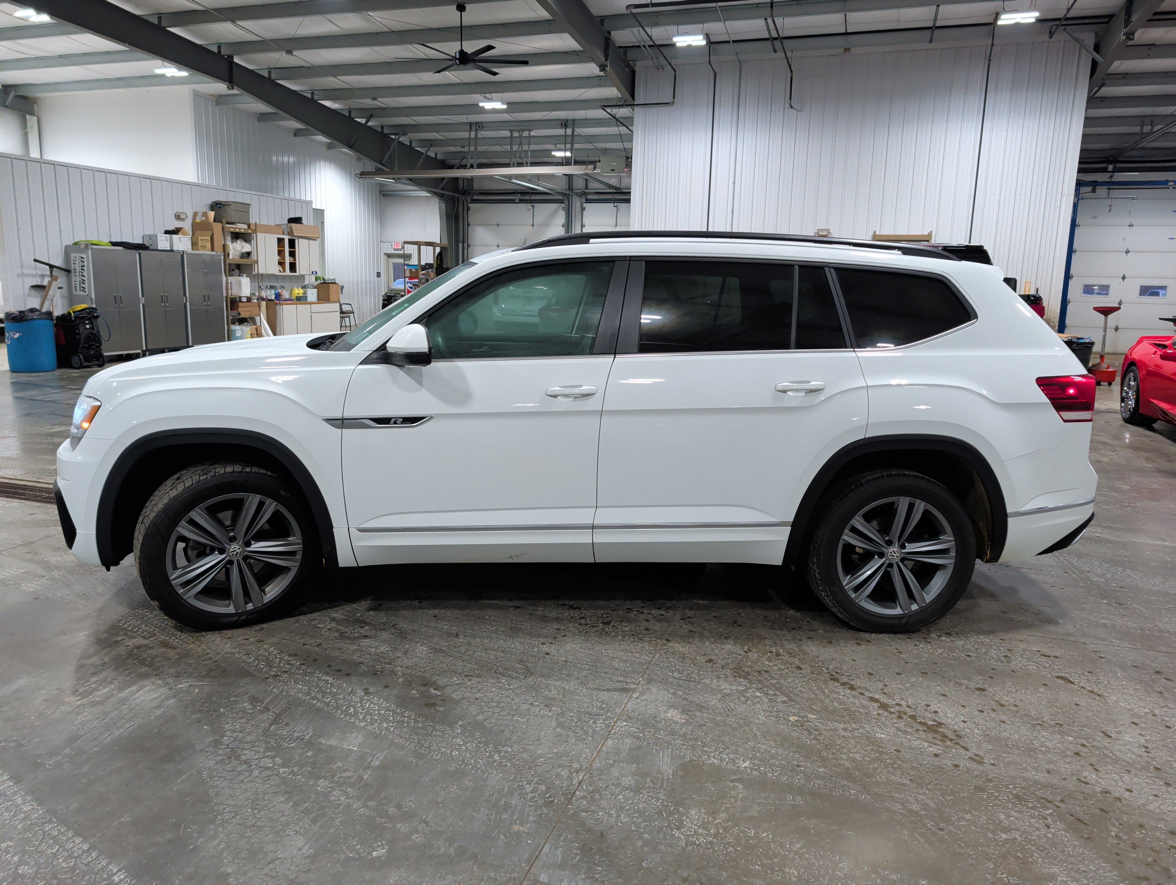 2020 Volkswagen Atlas 3.6L V6 SE w/Technology R-Line