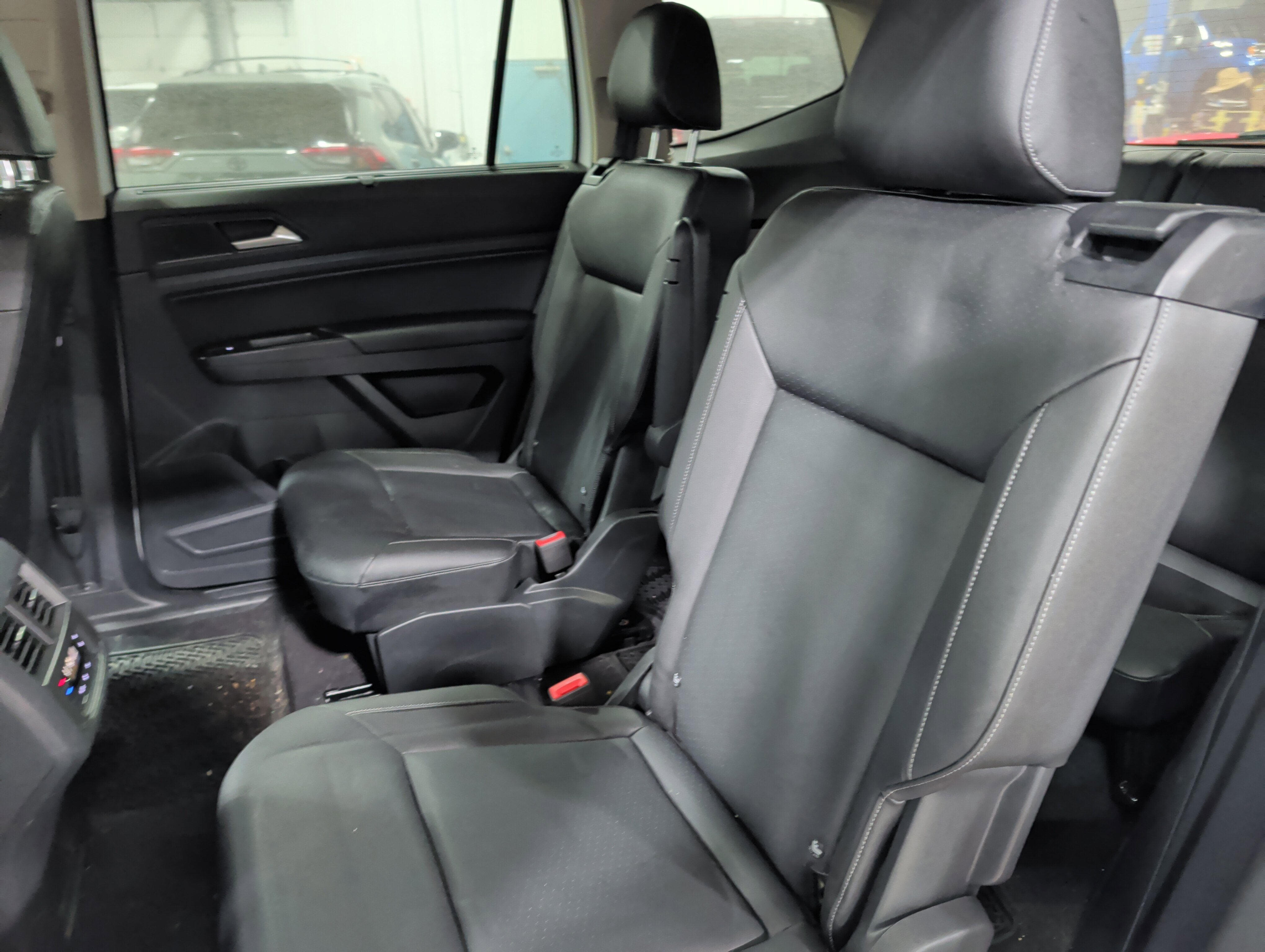 2020 Volkswagen Atlas 3.6L V6 SE w/Technology R-Line