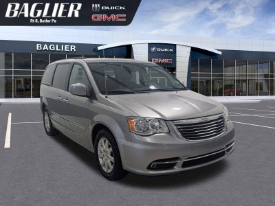 2016 Chrysler Town & Country Touring