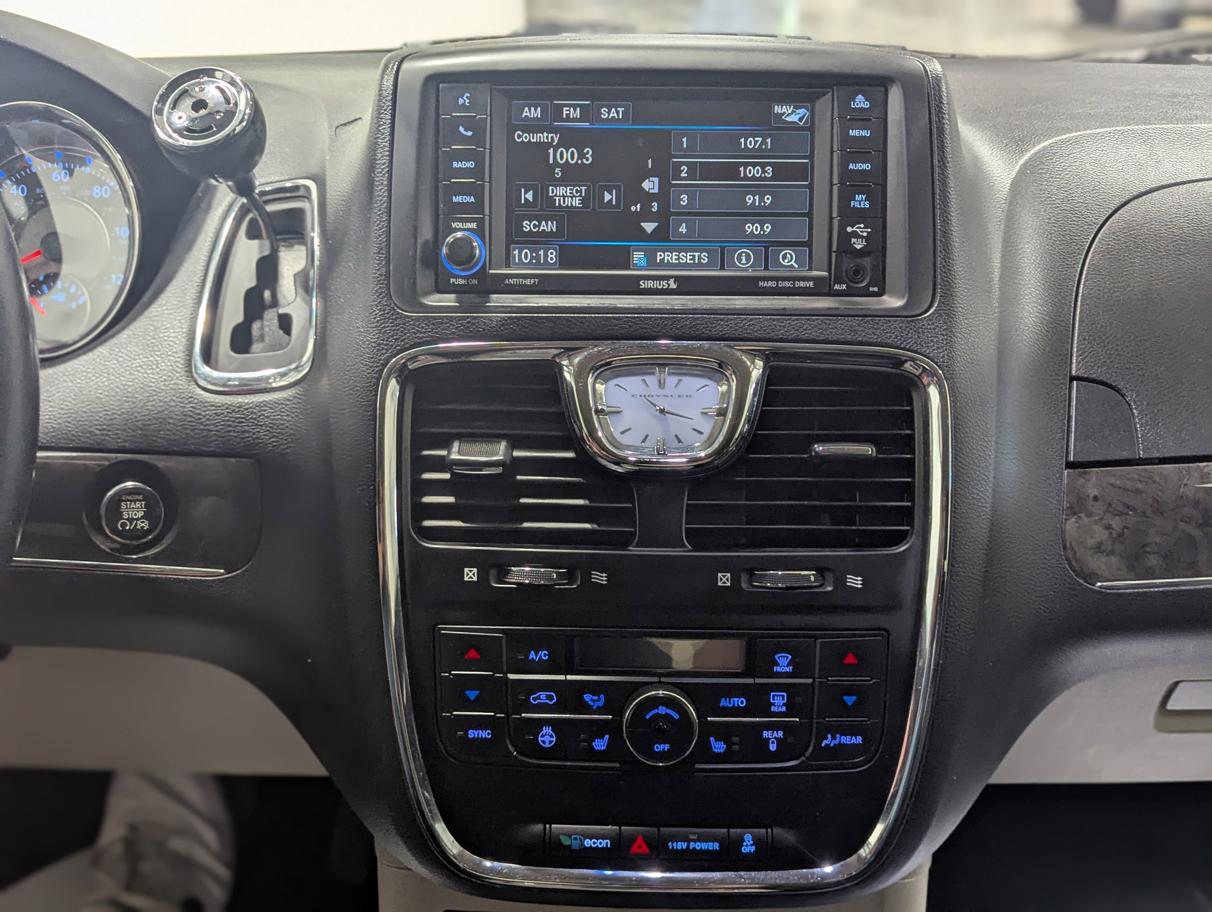 2016 Chrysler Town & Country Touring