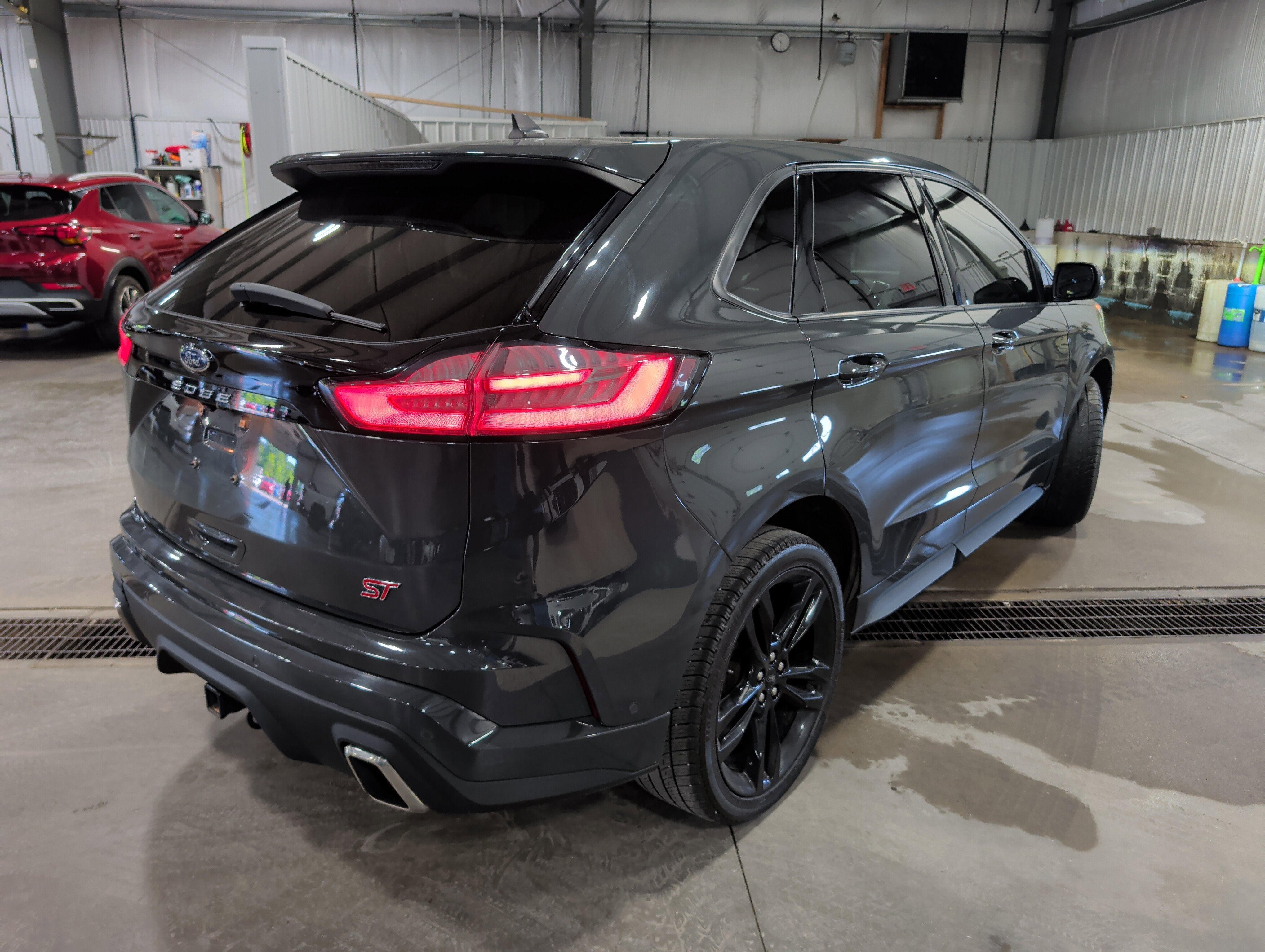2021 Ford Edge ST