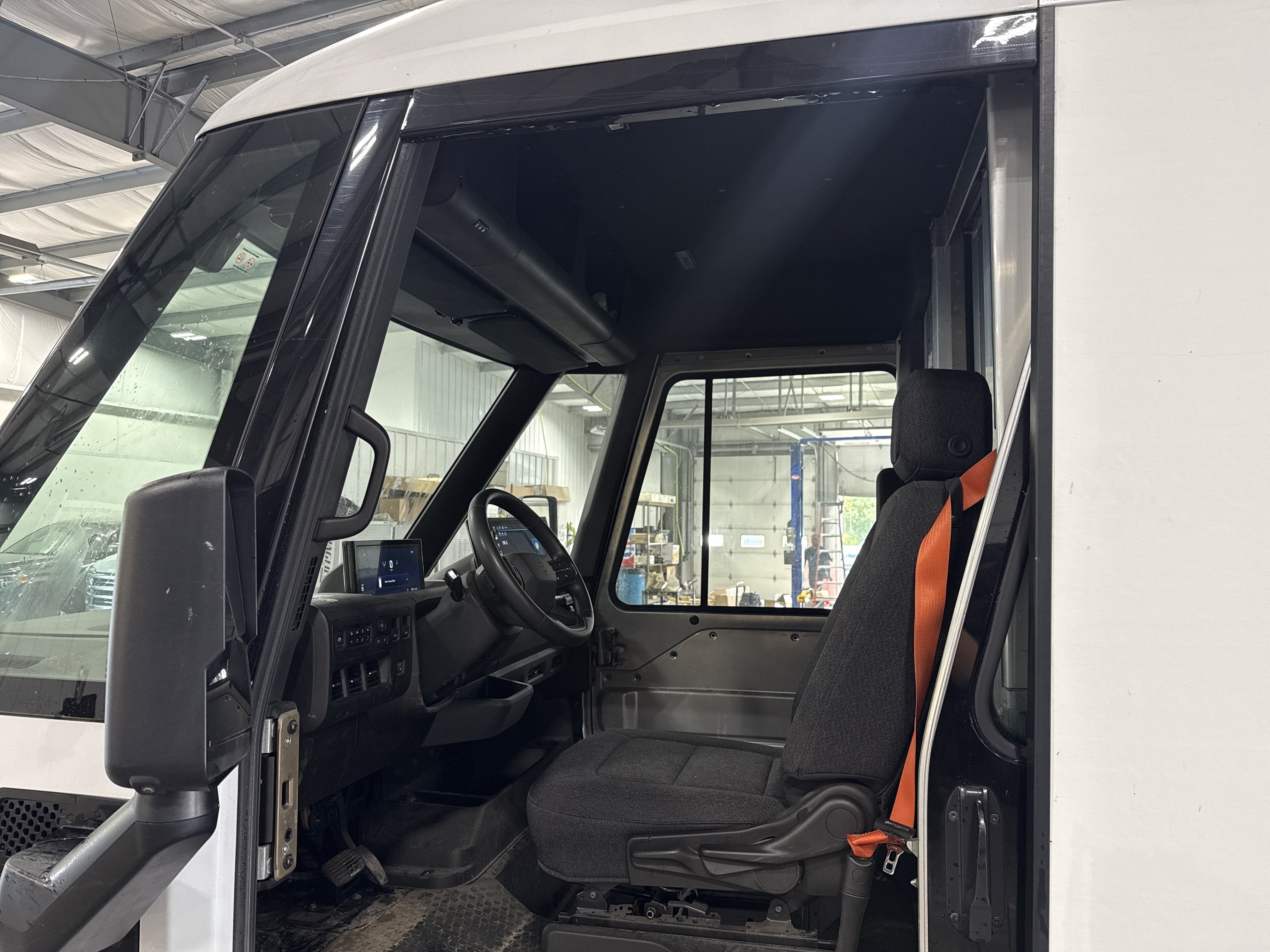 2024 BrightDrop Zevo 600 EJY