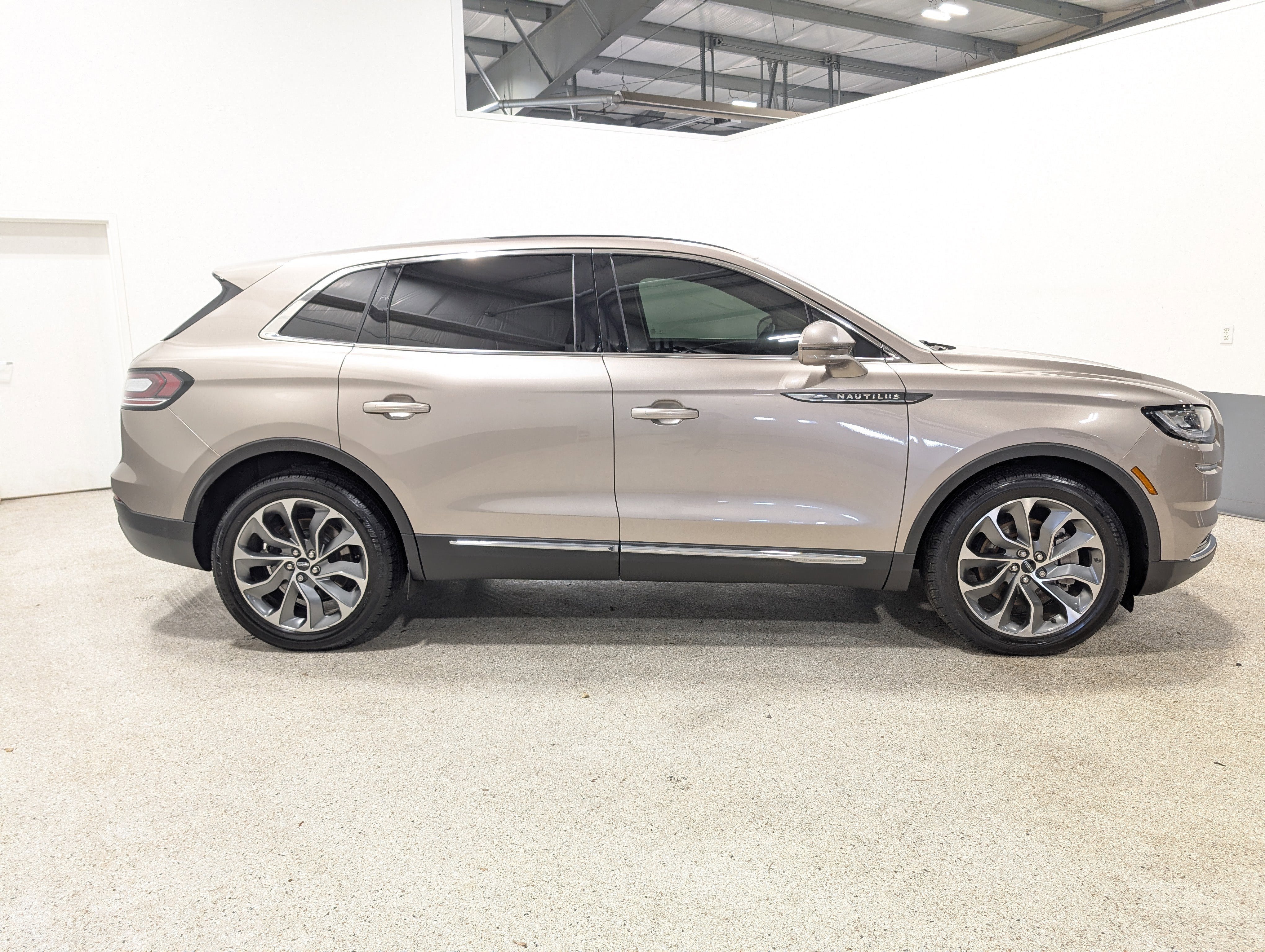 2021 Lincoln Nautilus Reserve