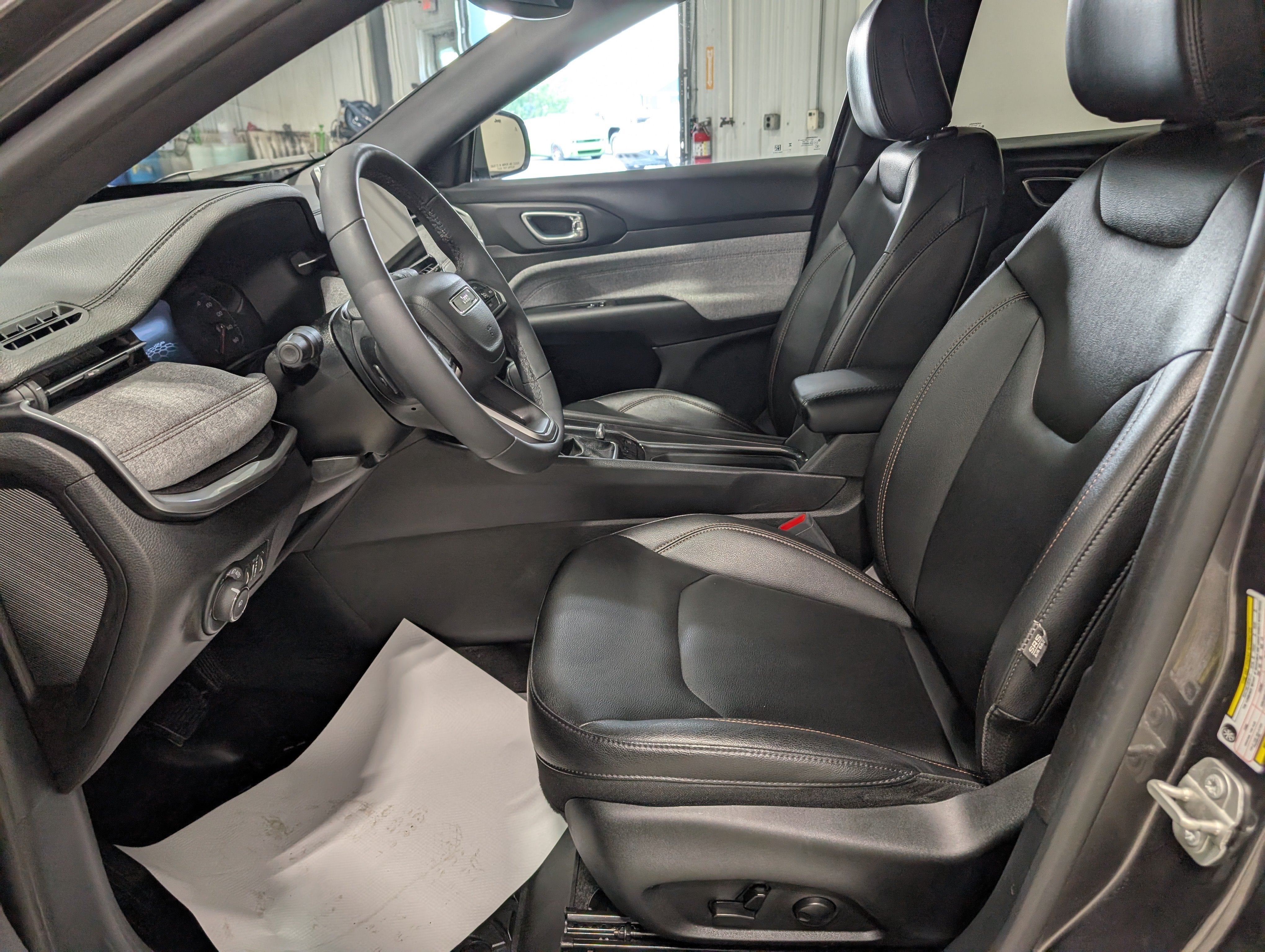 2024 Jeep Compass Latitude Lux FWD