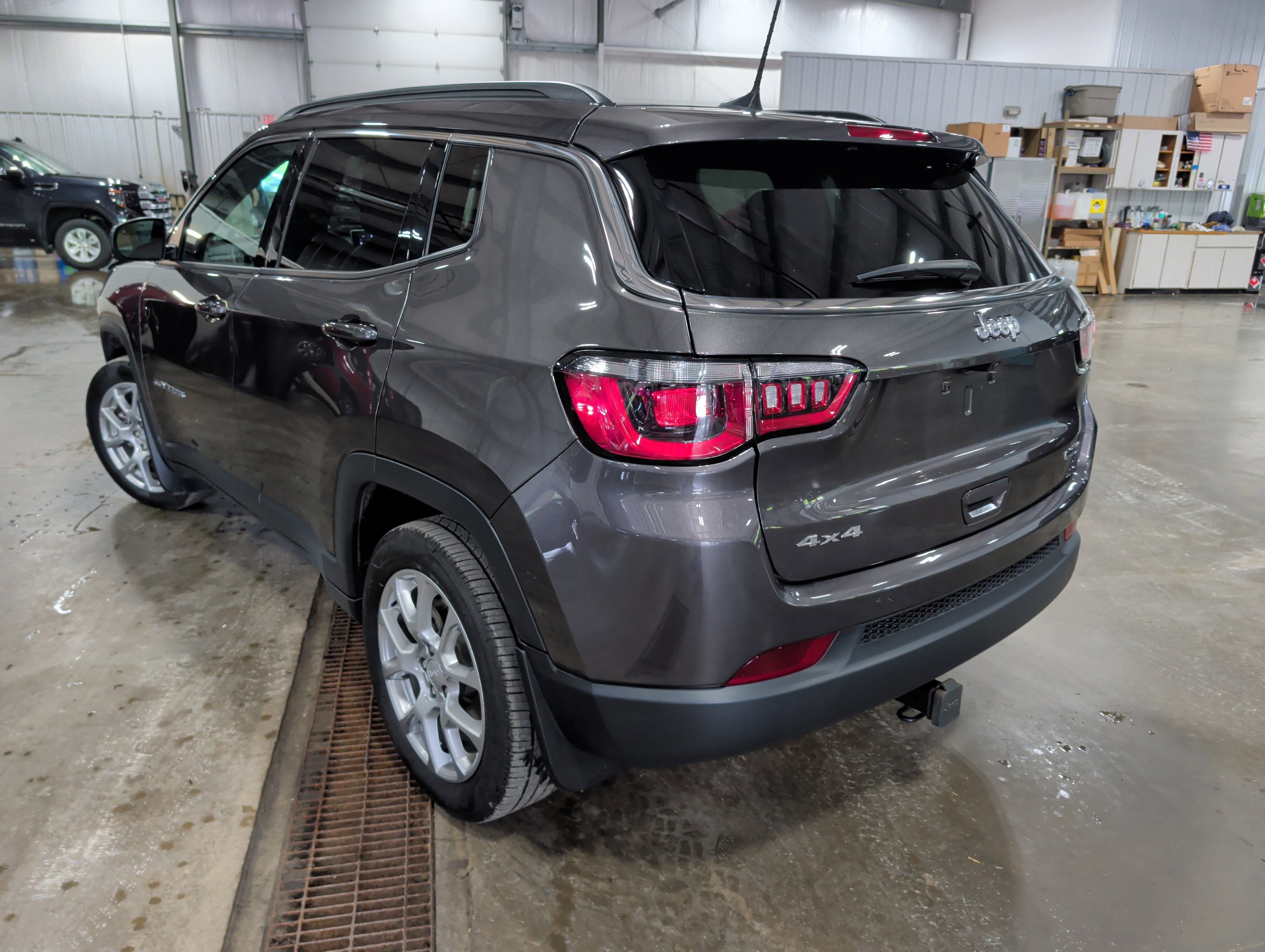 2024 Jeep Compass Latitude Lux FWD
