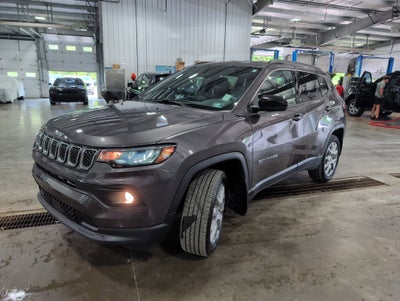 2024 Jeep Compass Latitude Lux FWD