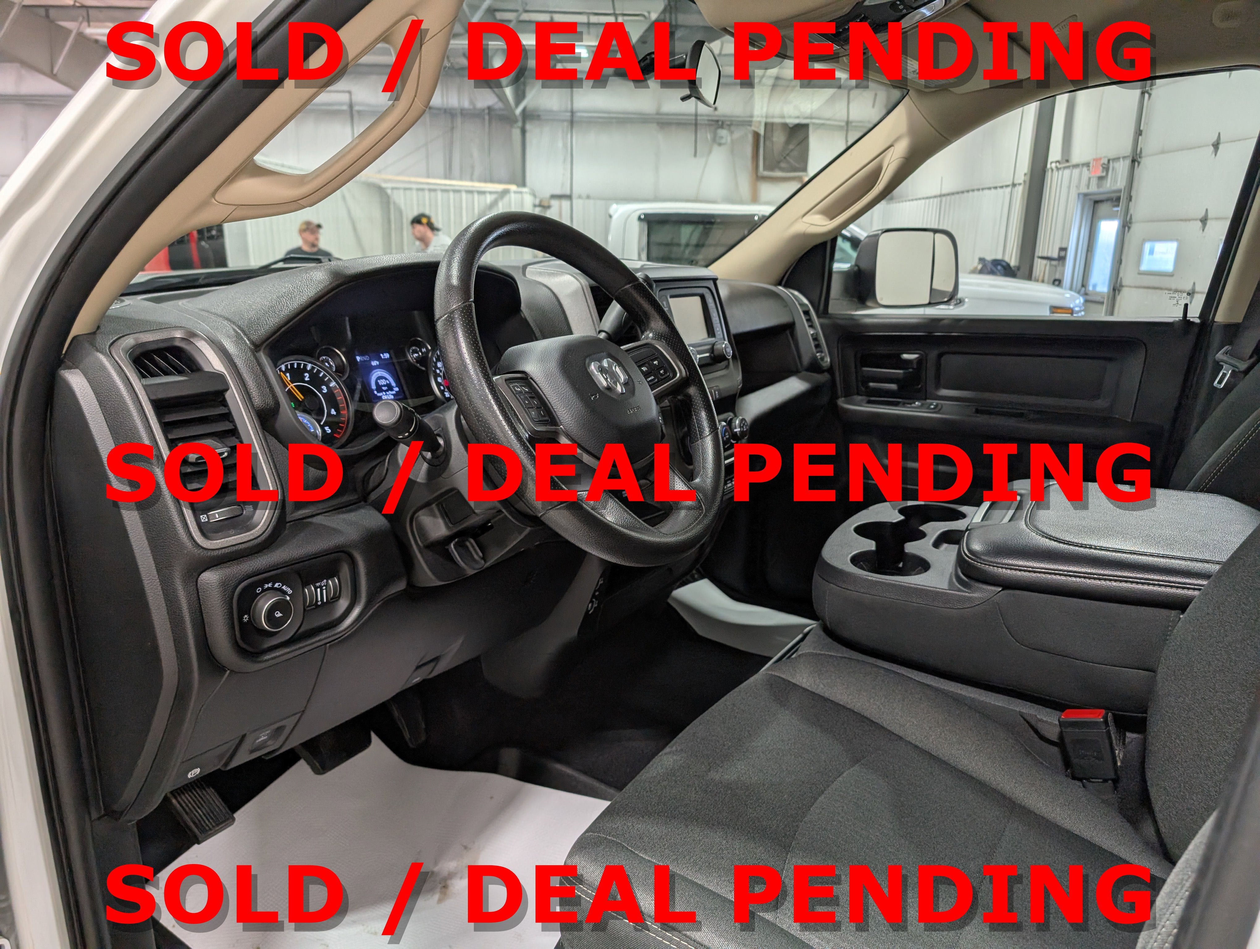 2020 RAM 2500 Tradesman Crew Cab 4X4 6'4" Box